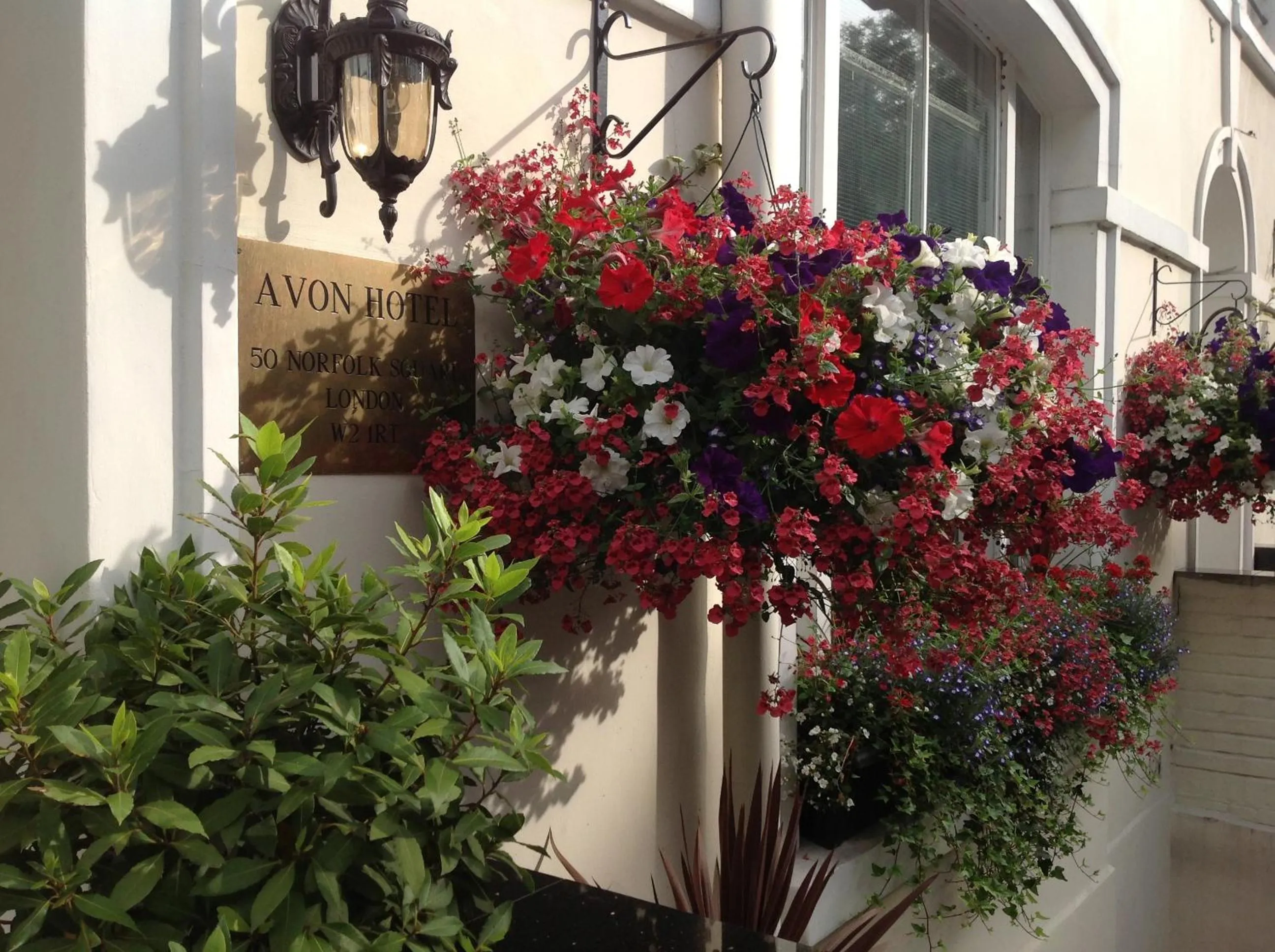 Facade/entrance in Avon Hotel