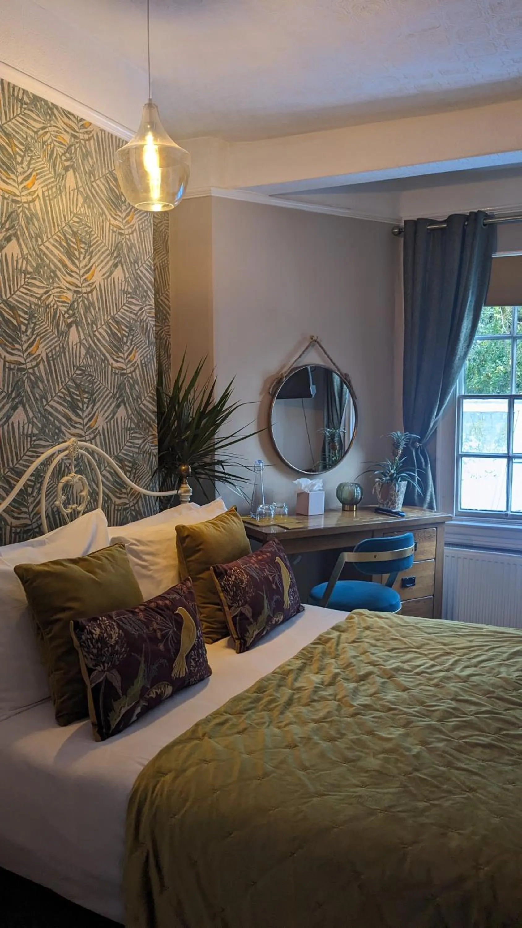 Bed in Old Rectory House, Redditch