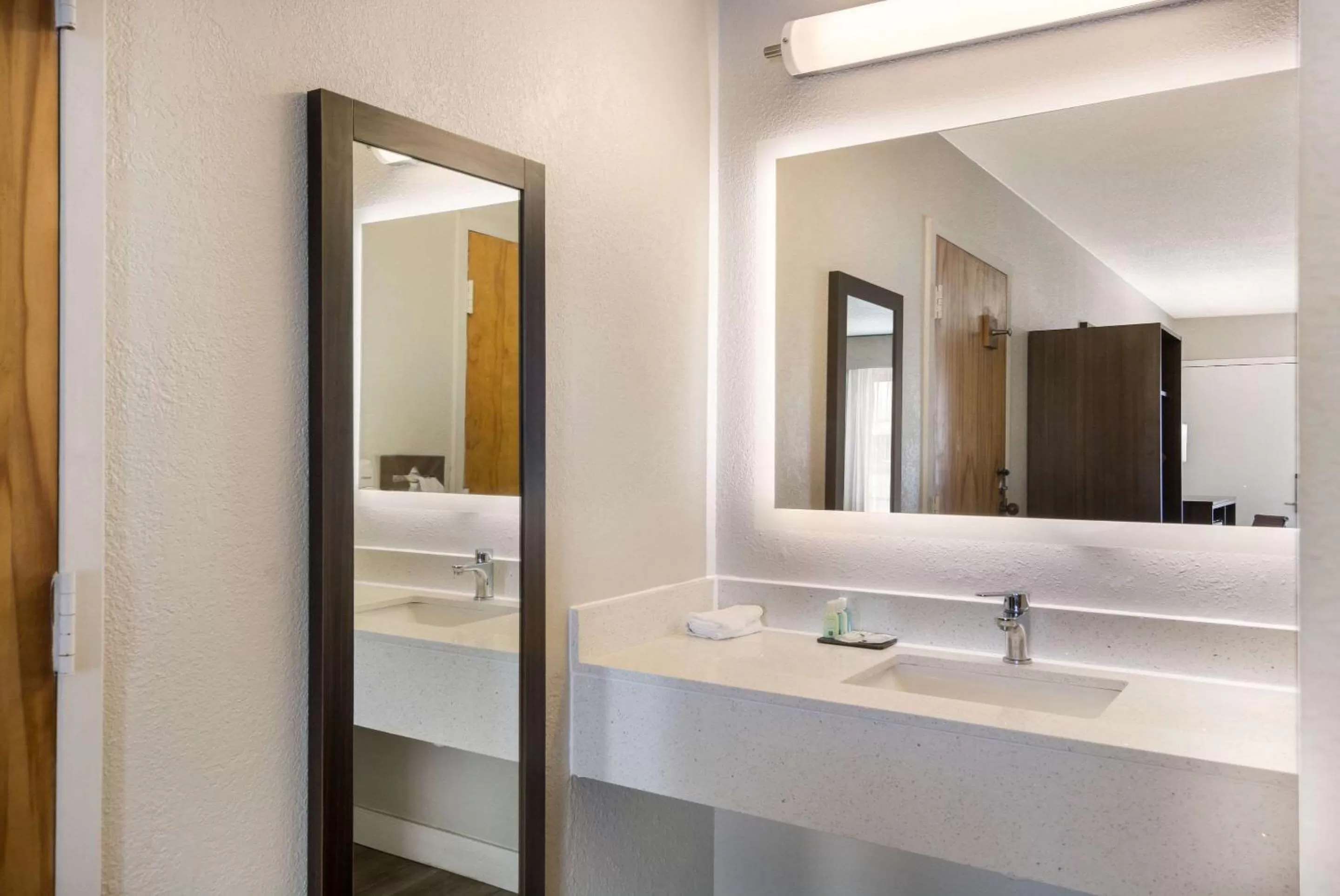 Bathroom in Quality Inn Emporia