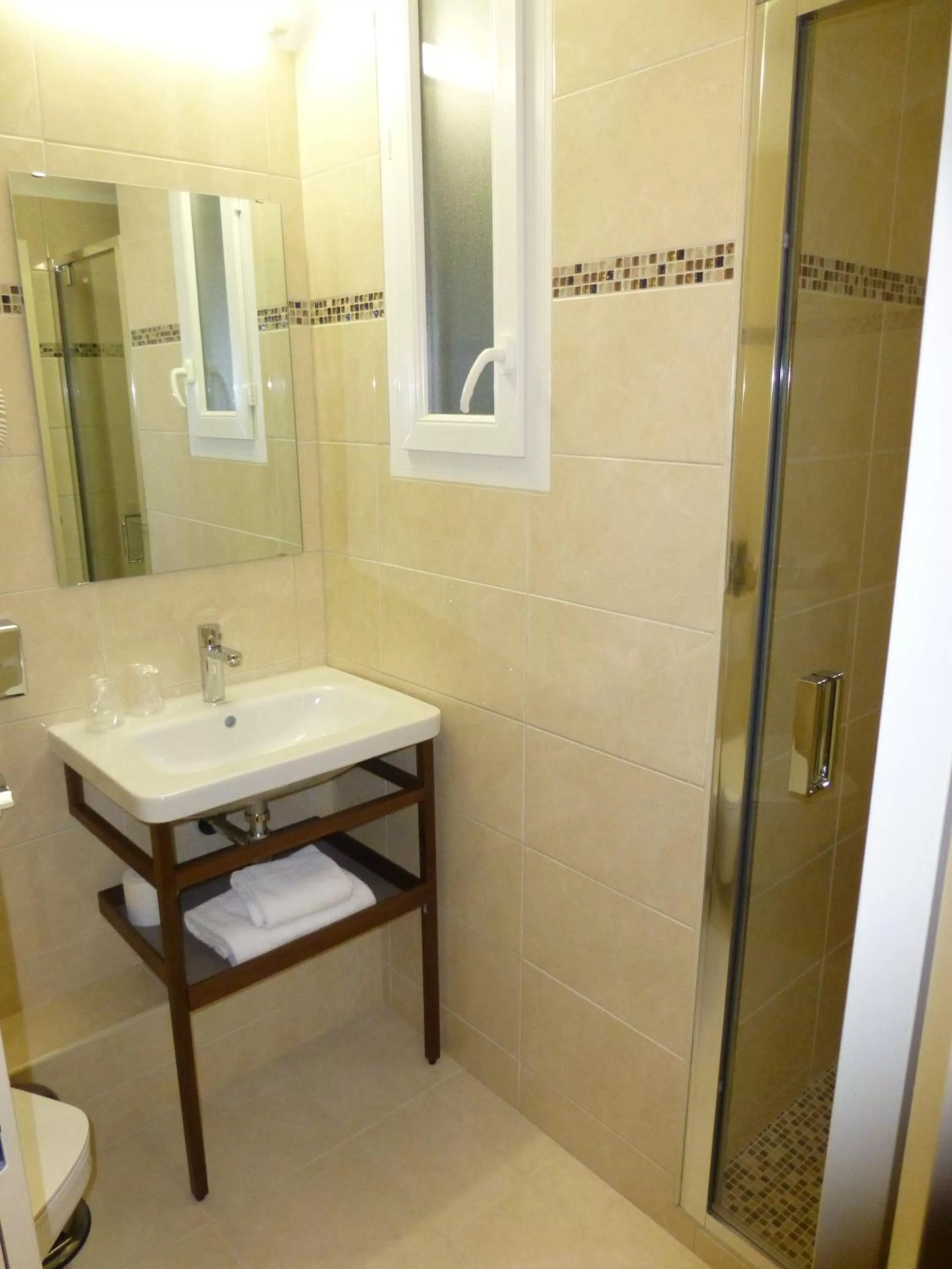 Bathroom in Hotel Capitole