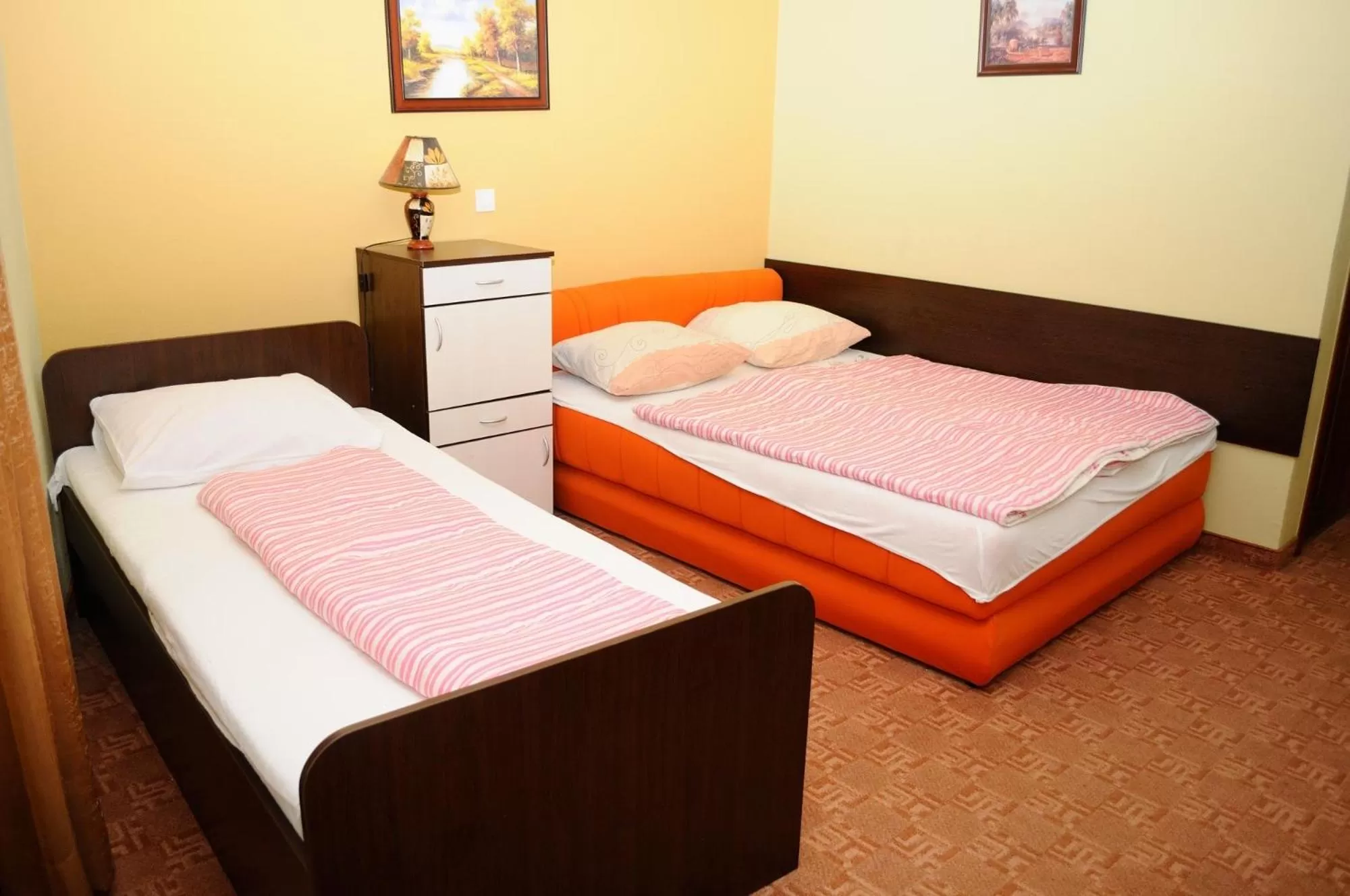 Bed in Motel Borik