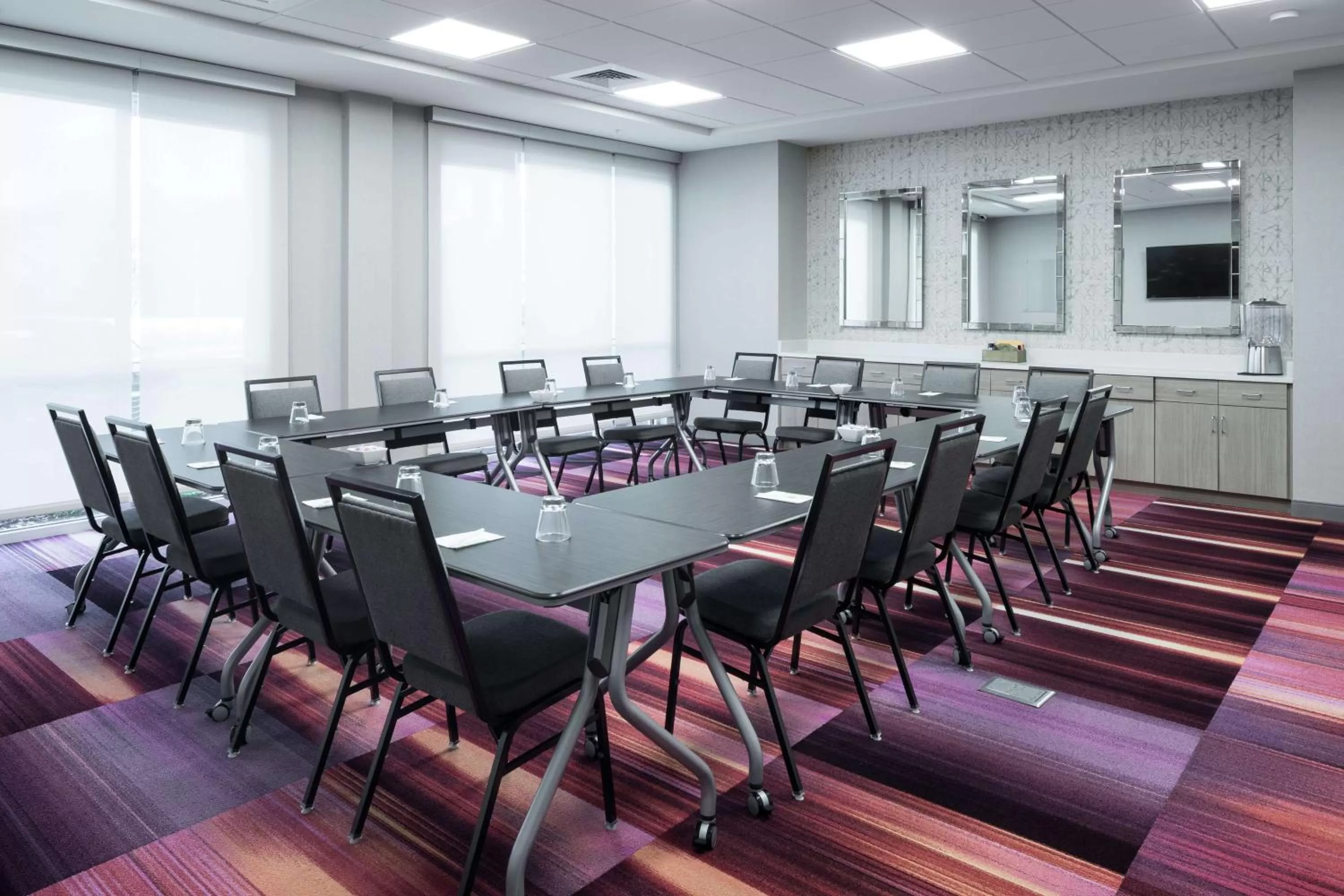 Meeting/conference room in Home2 Suites By Hilton Orlando Airport