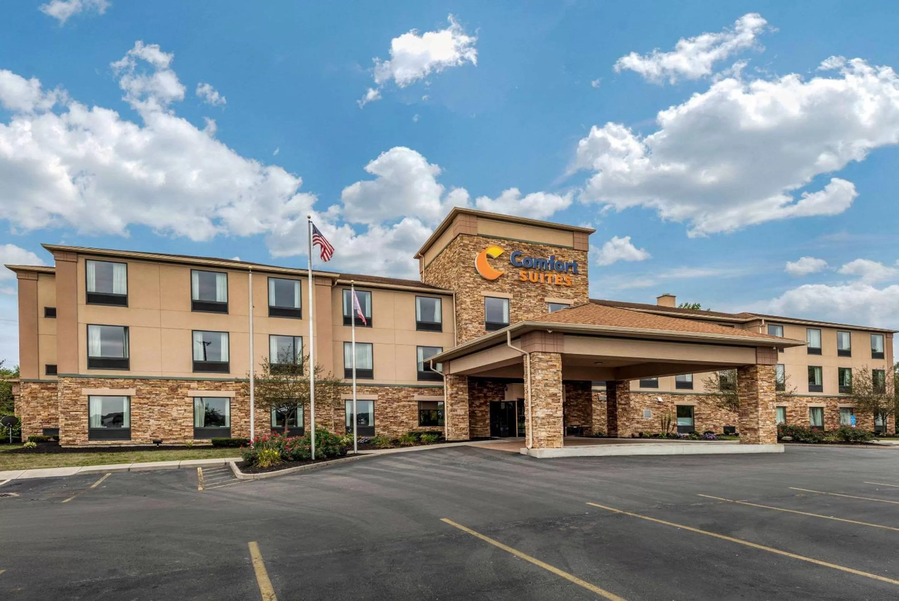 Property building in Comfort Suites Dayton-Wright Patterson