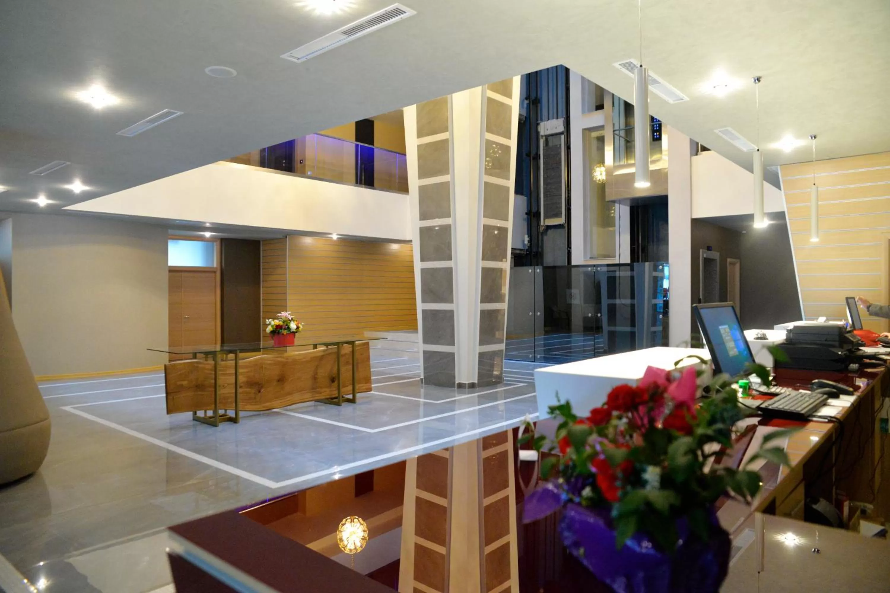 Lobby or reception in Ramada by Wyndham Constanta