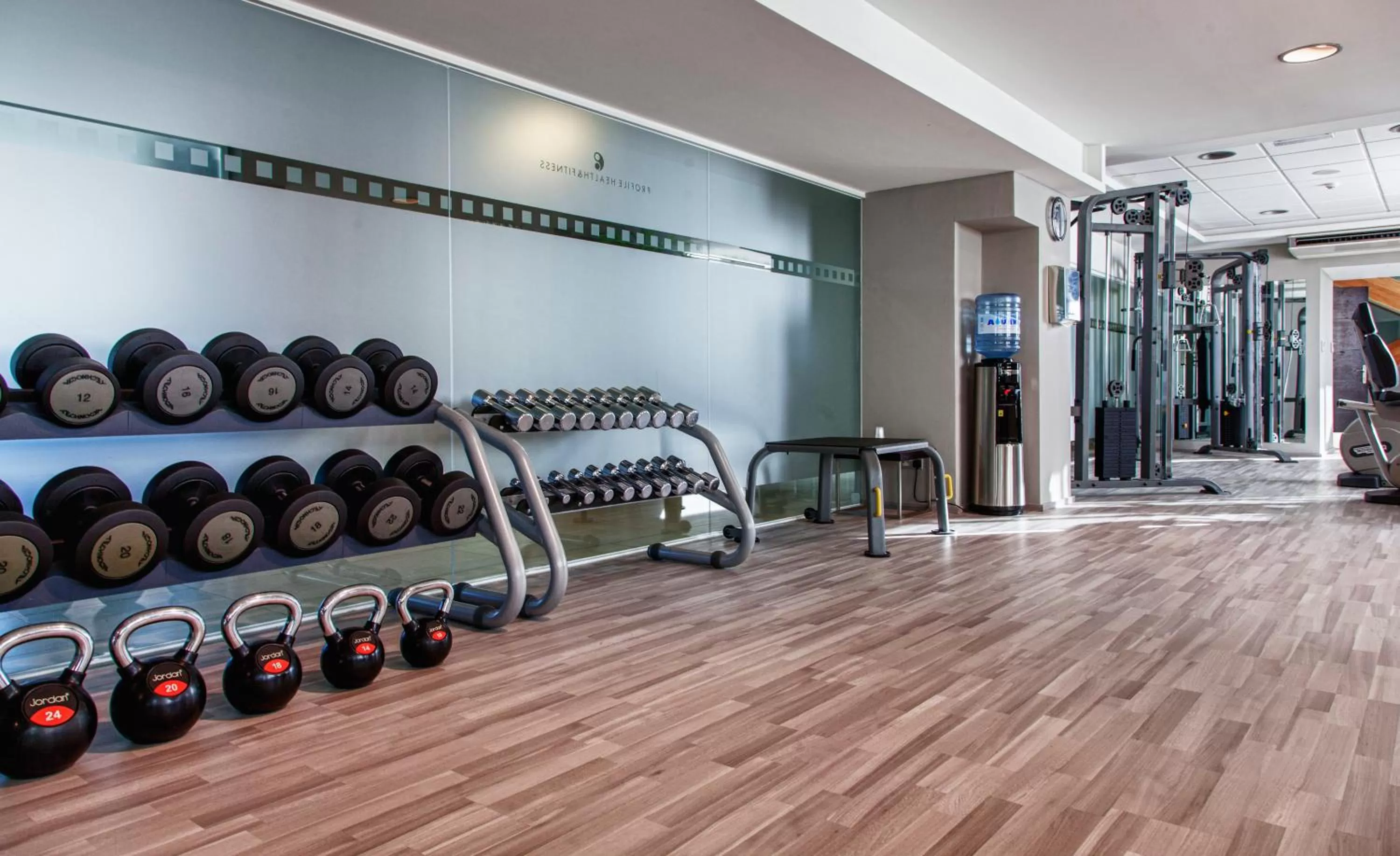Fitness centre/facilities in AX The Palace