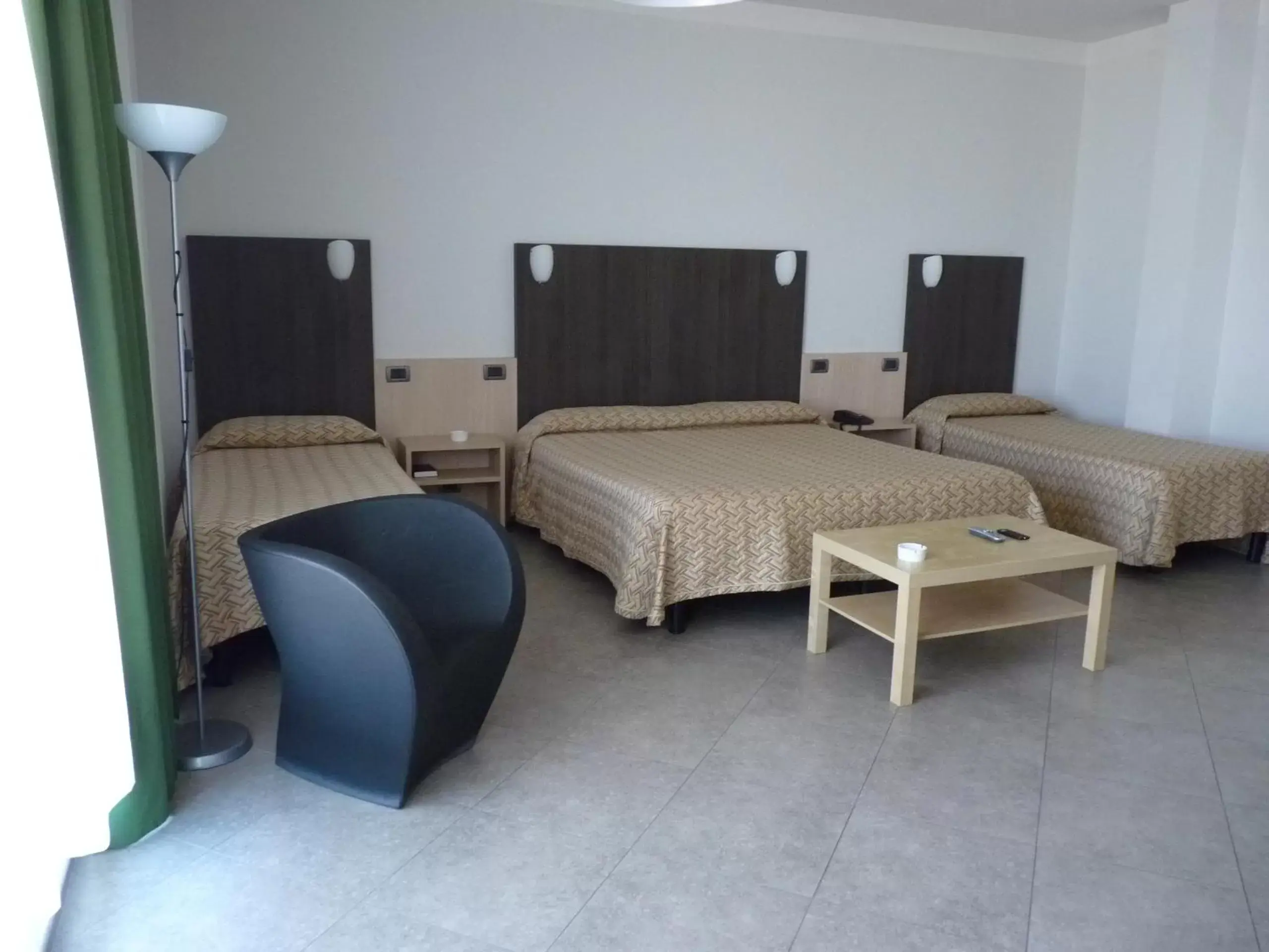 Quadruple Room in Hotel Lux Quadruple Room in Hotel Lux