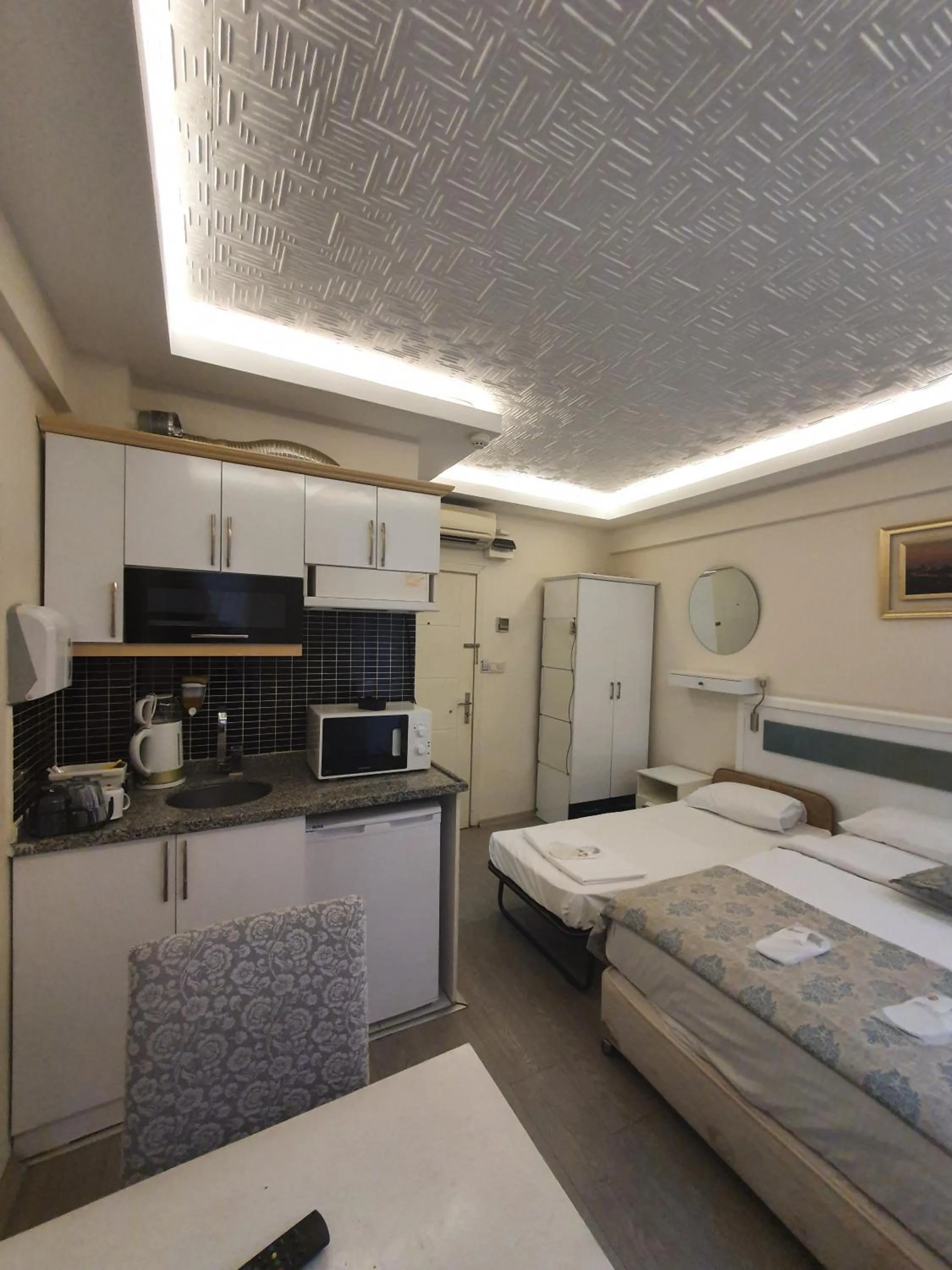 Kitchen or kitchenette, Bed in Lemon Residence