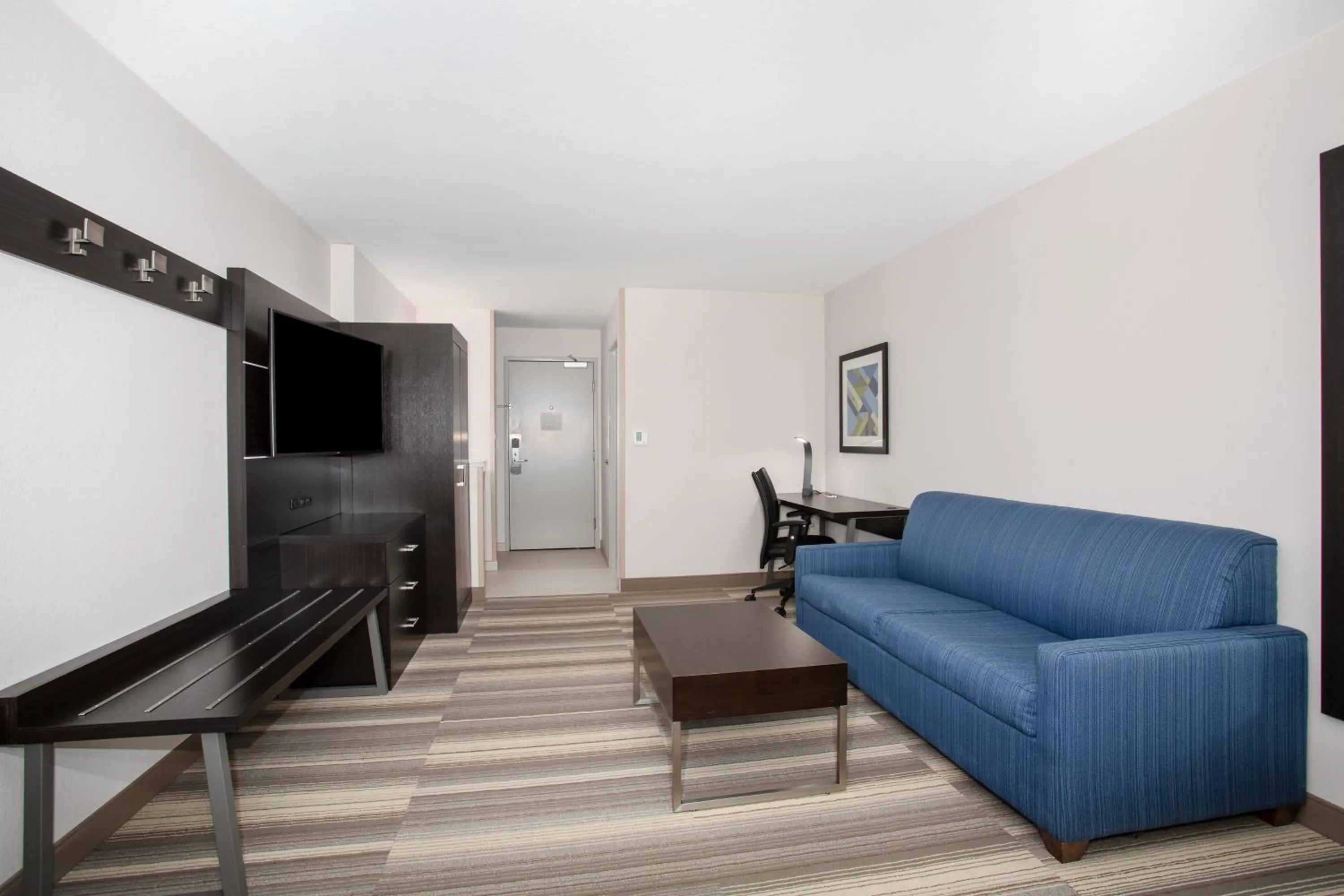 Photo of the whole room in Holiday Inn Express & Suites Lincoln City by IHG