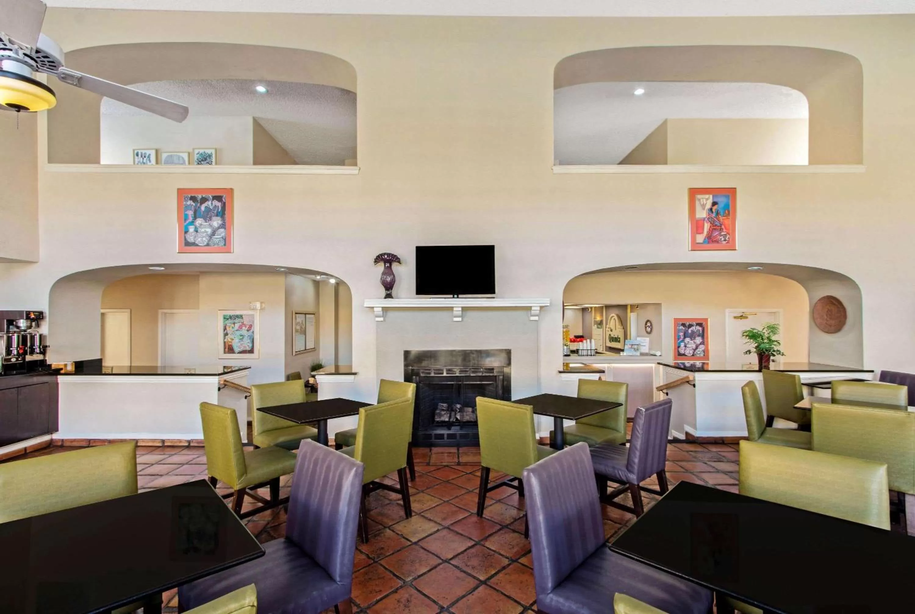Restaurant/places to eat in La Quinta Inn by Wyndham Las Cruces Mesilla Valley