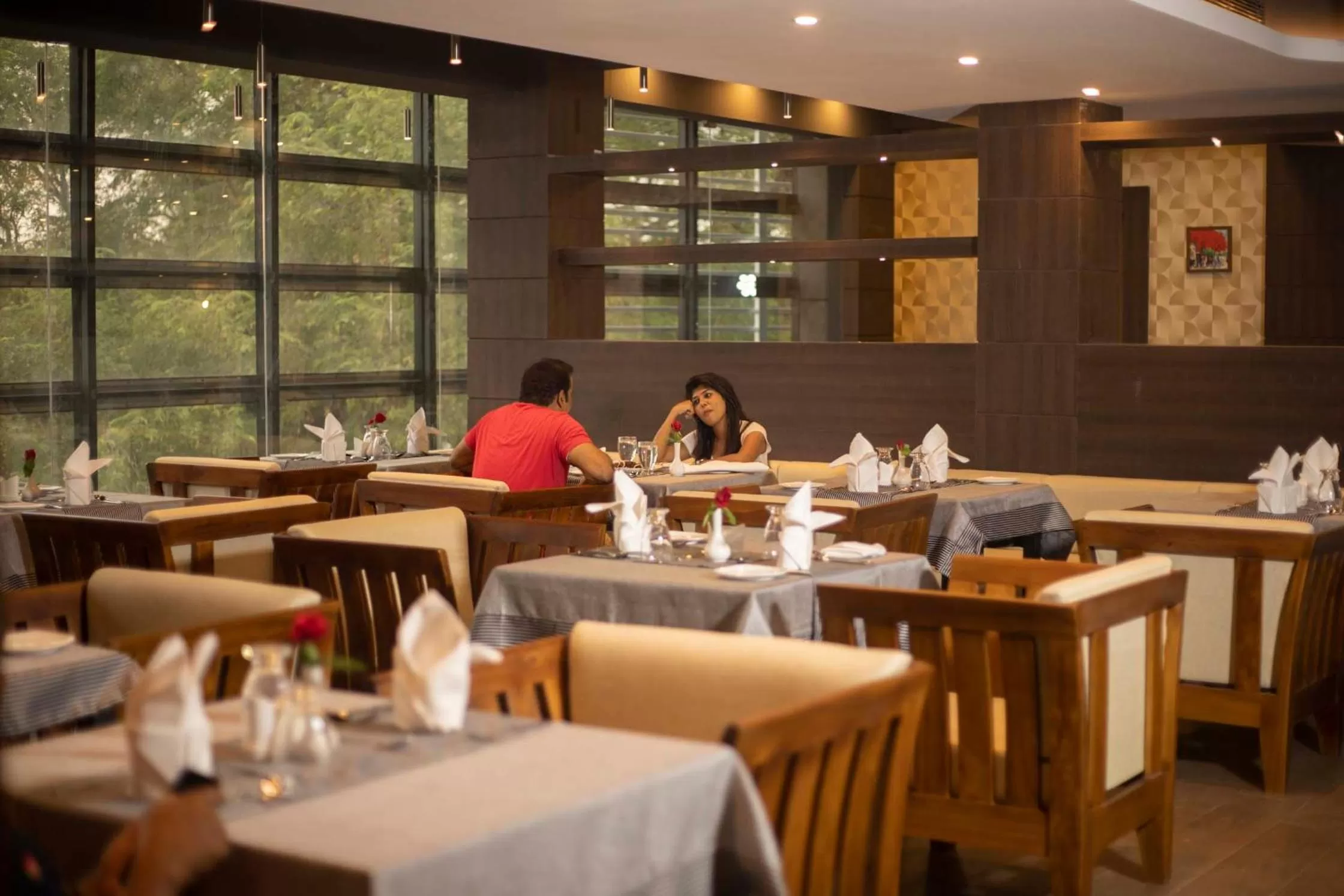 Restaurant/Places to Eat in HOTEL SAVITHRI