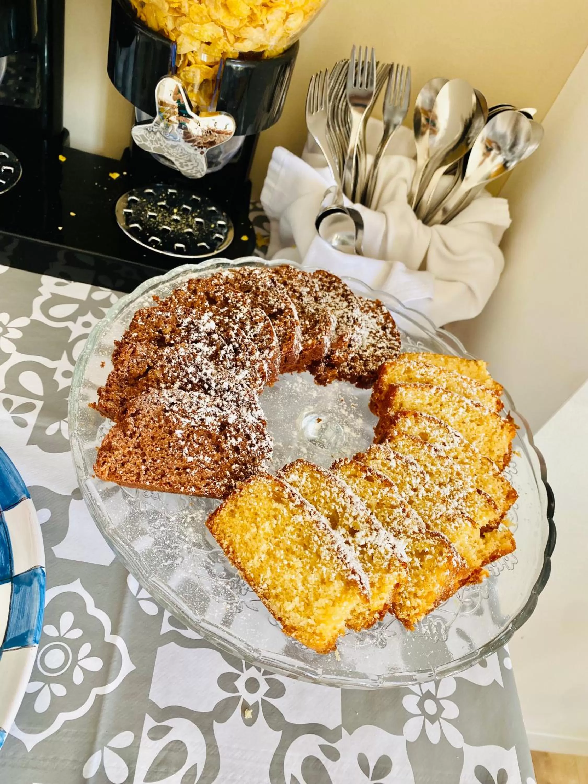 Buffet breakfast in B&B Palermo Pirri