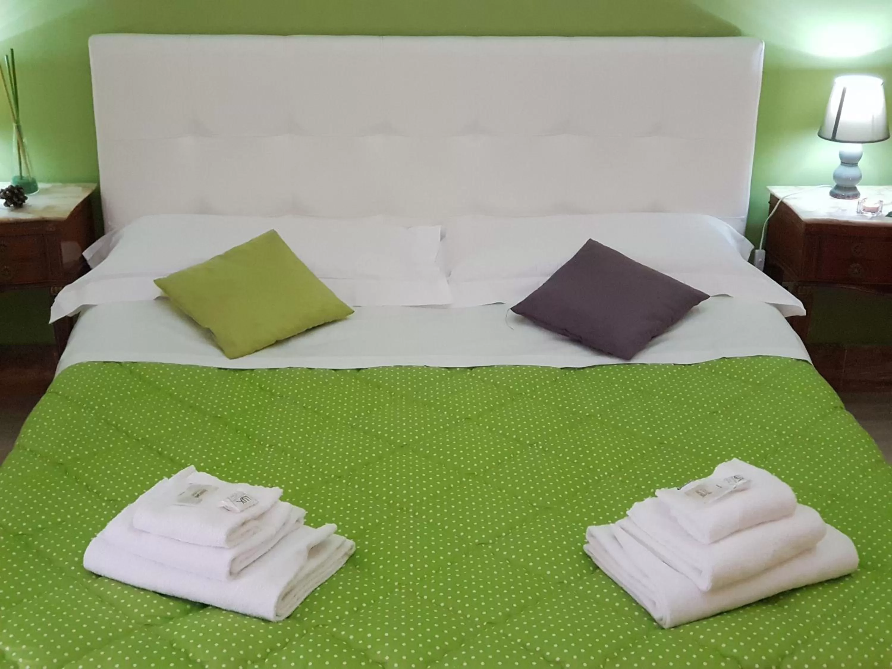 Bed in Sicily Luxury B&B