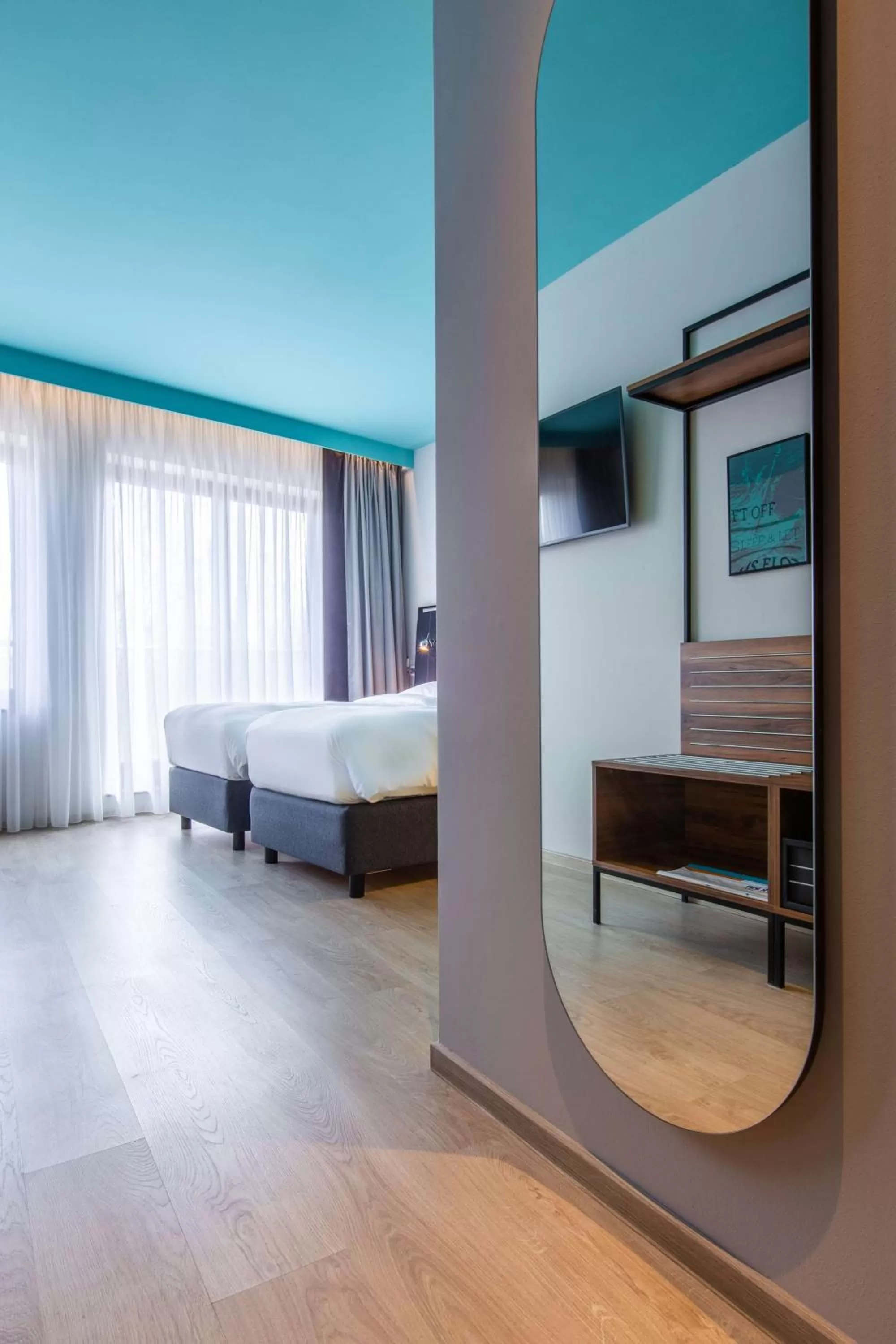 Balcony/Terrace, Bed in Park Inn by Radisson Poznan