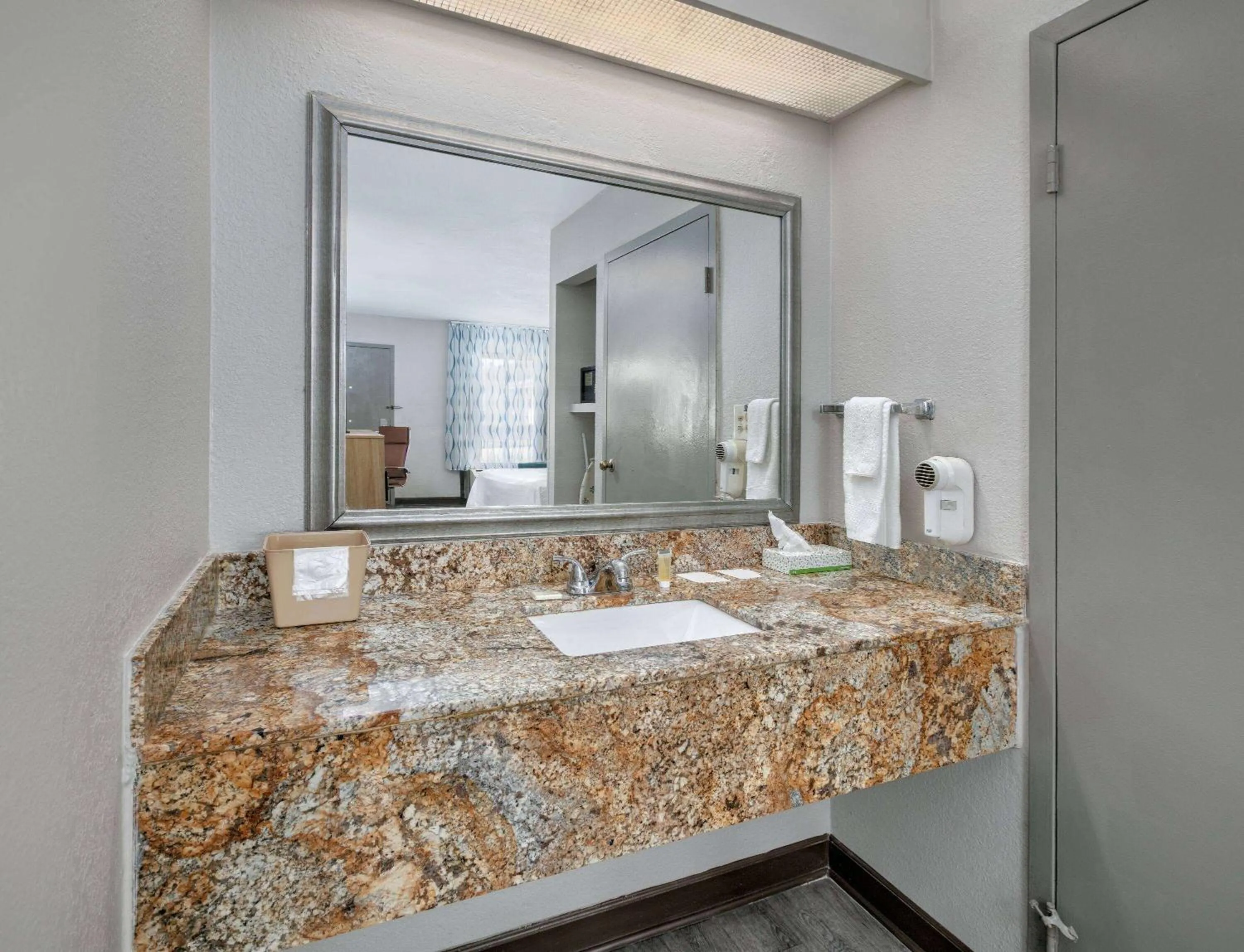 Bathroom in Days Inn by Wyndham Greenville MS