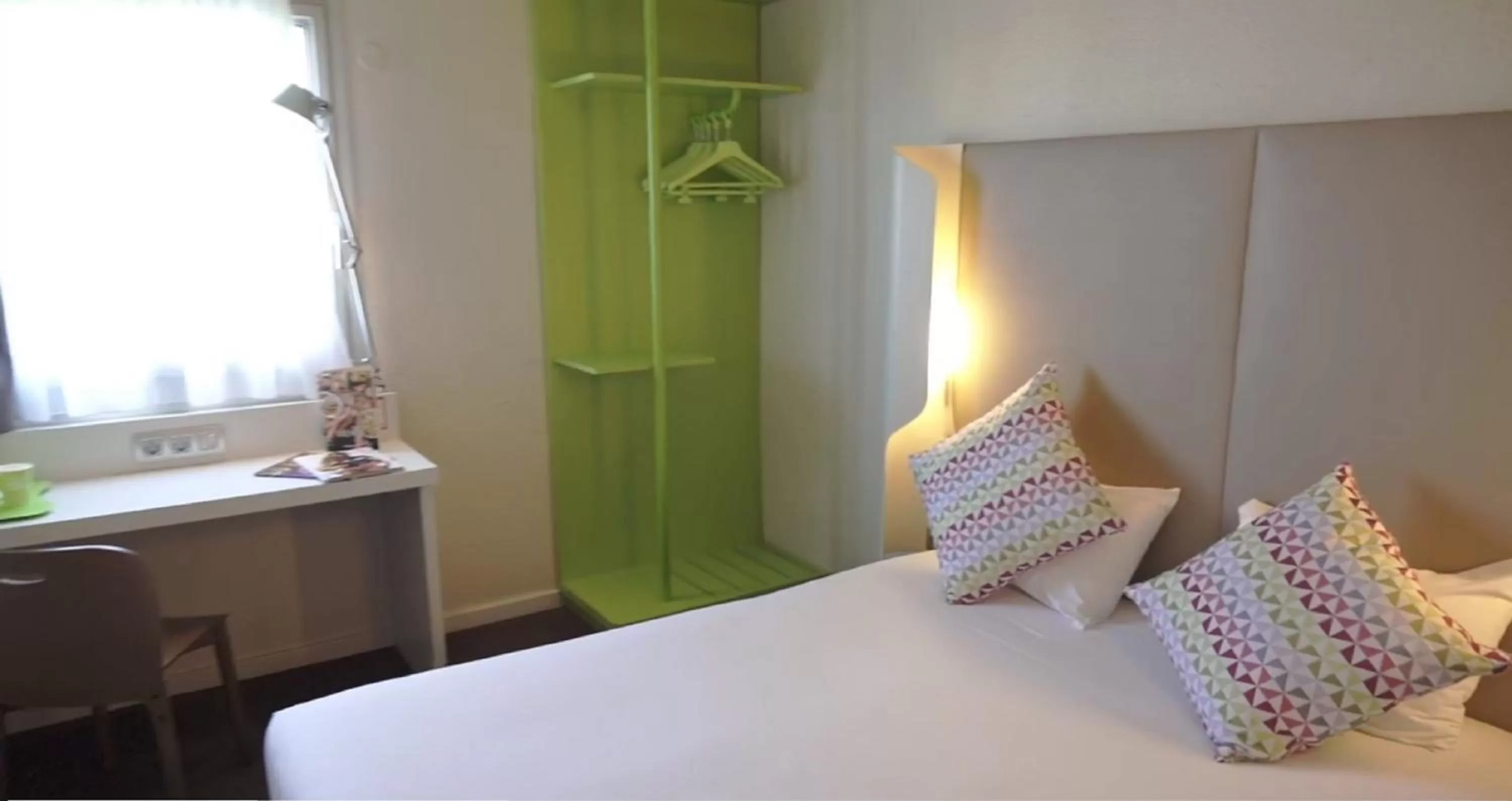 Bed in Campanile Paris Ouest - Gennevilliers Barbanniers