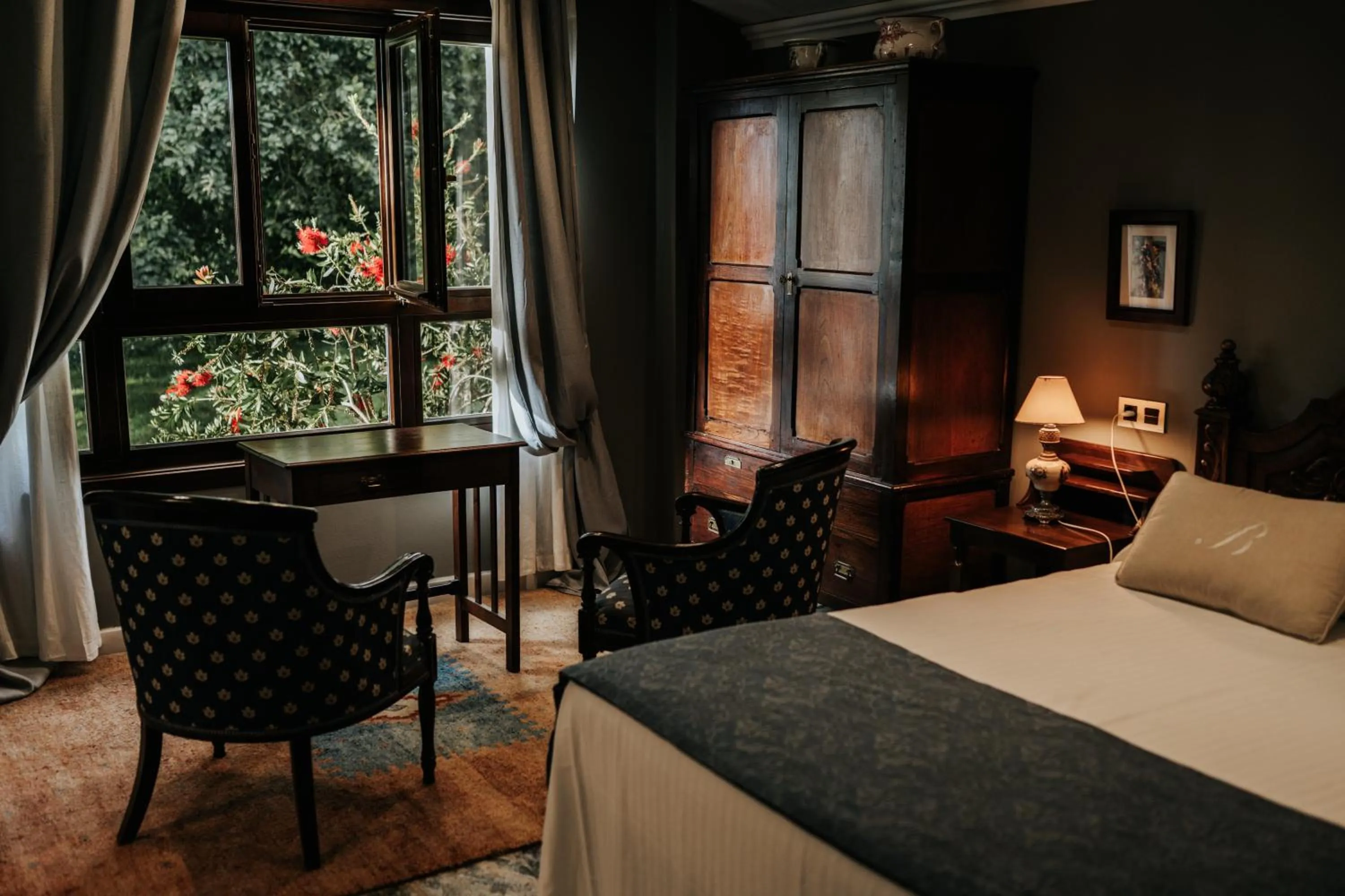 Photo of the whole room, Bed in Casa Grande Do Bachao