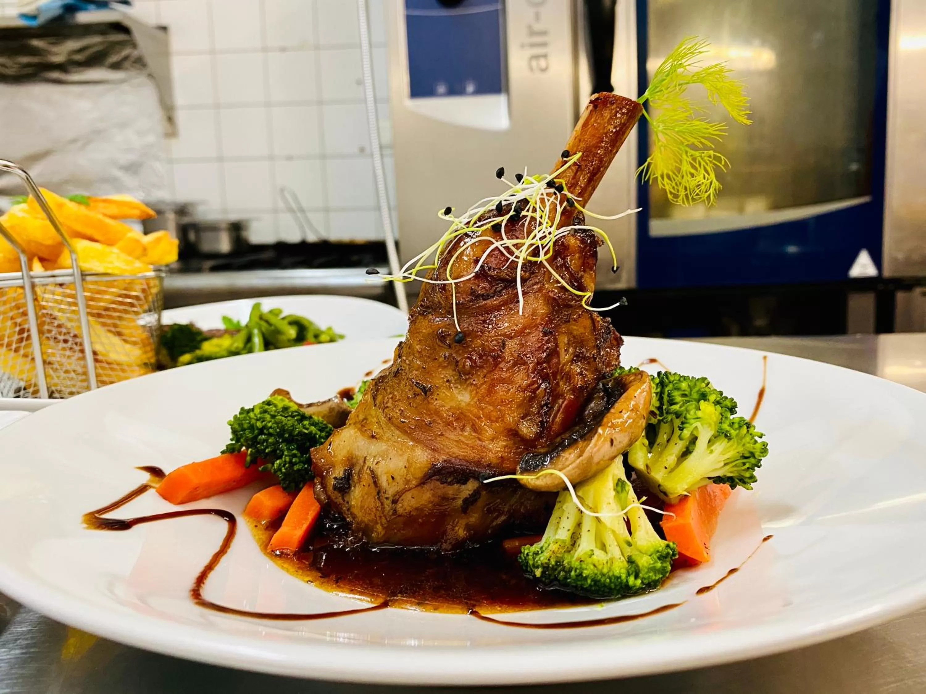 Restaurant/places to eat in Le Cheval Blanc