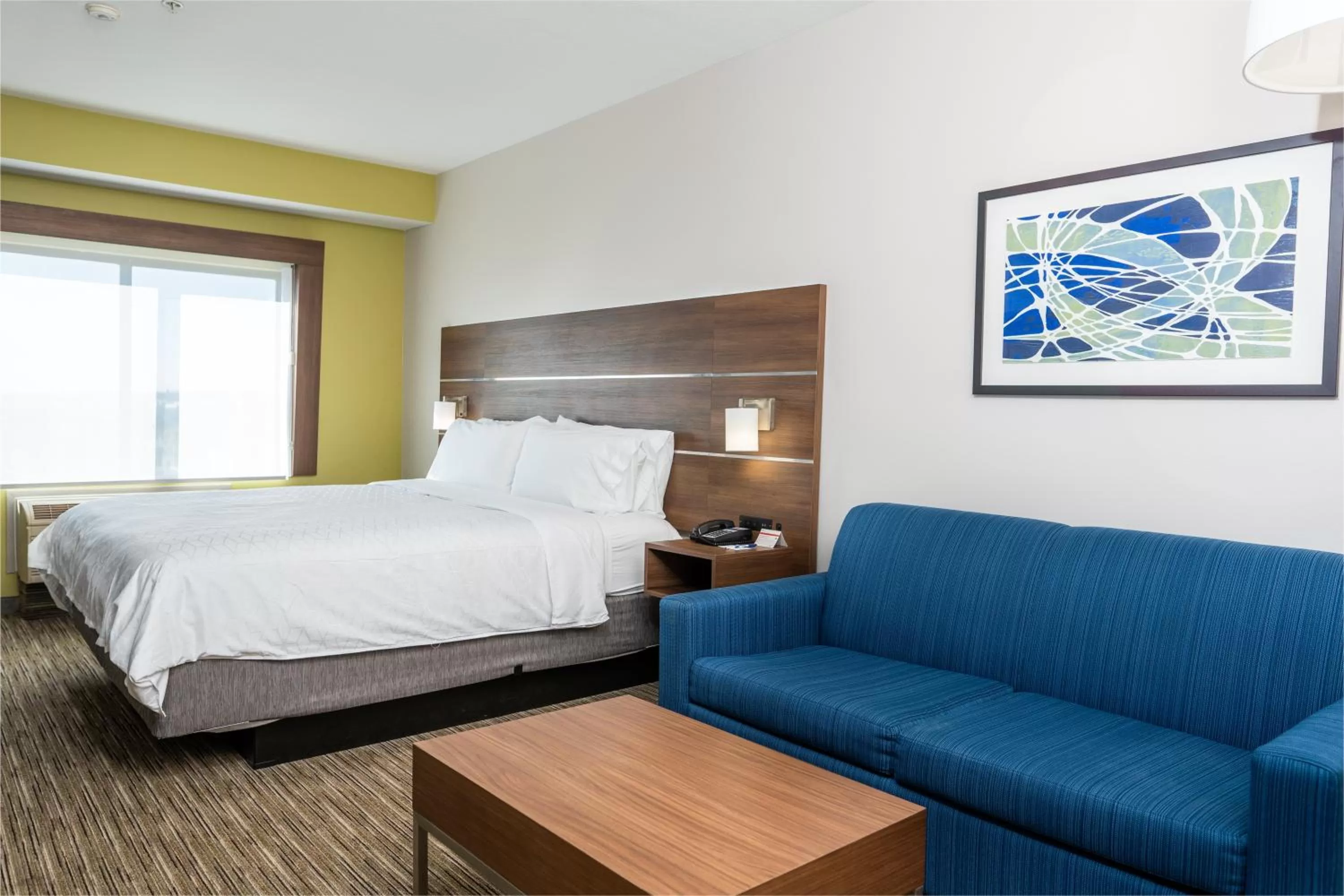 Photo of the whole room, Bed in Holiday Inn Express San Clemente N – Beach Area by IHG