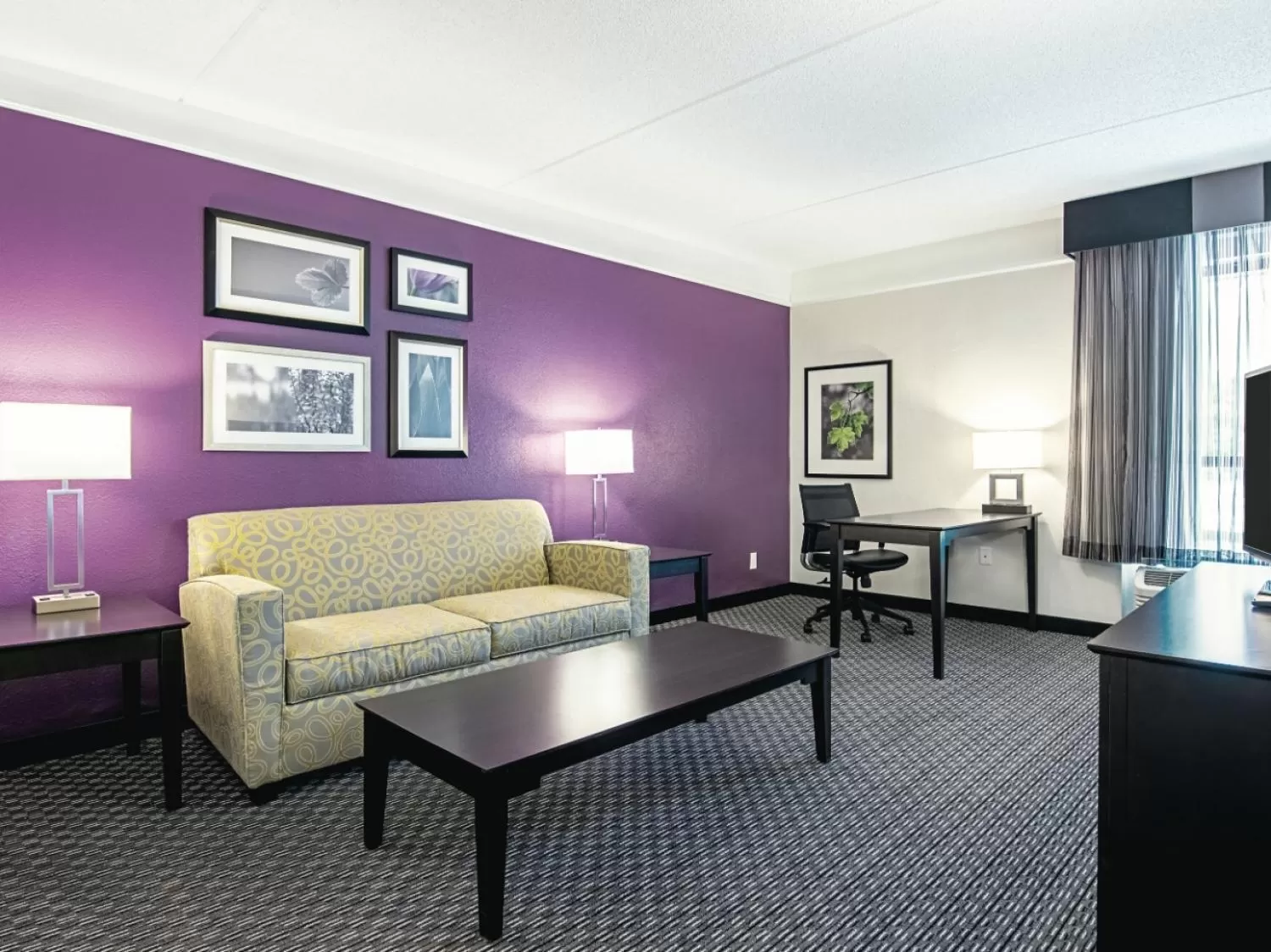 Photo of the whole room in La Quinta by Wyndham Boston-Andover