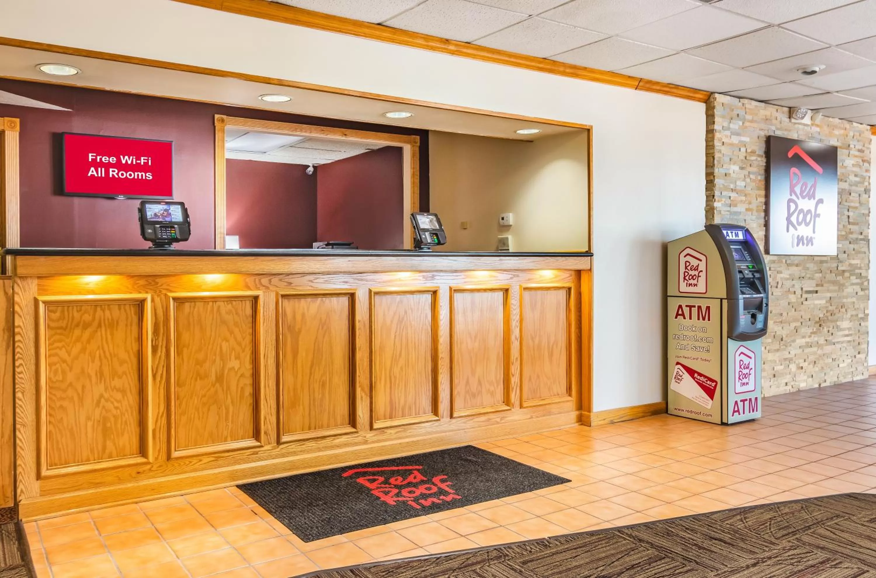 Lobby or reception in Red Roof Inn Ashtabula - Austinburg