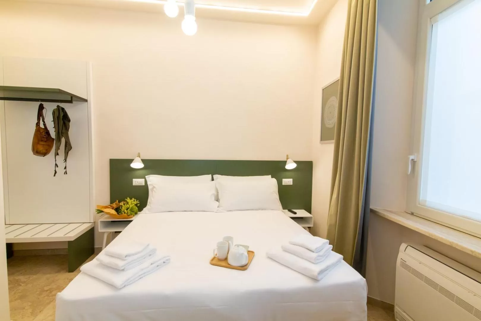 Photo of the whole room, Bed in Migliori Olive Ascolane beds