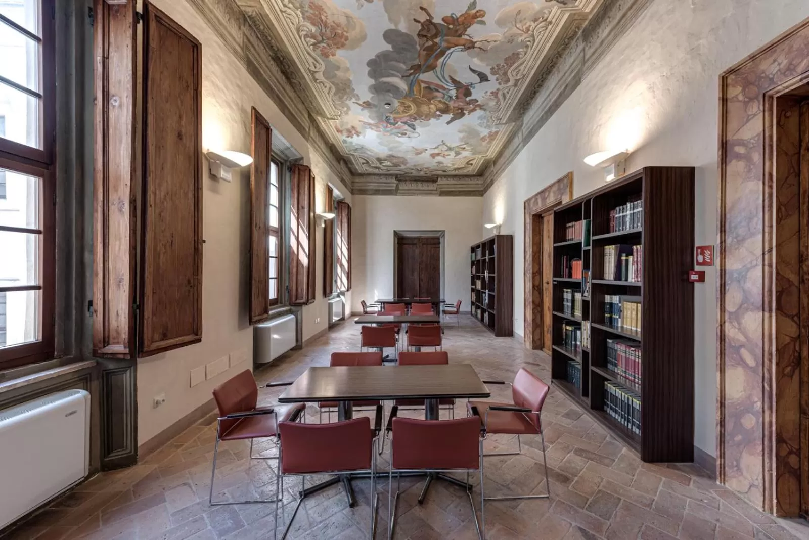 Meeting/conference room in VILLA LIBERTY Boutique Hotel - Borgo Capitano Collection