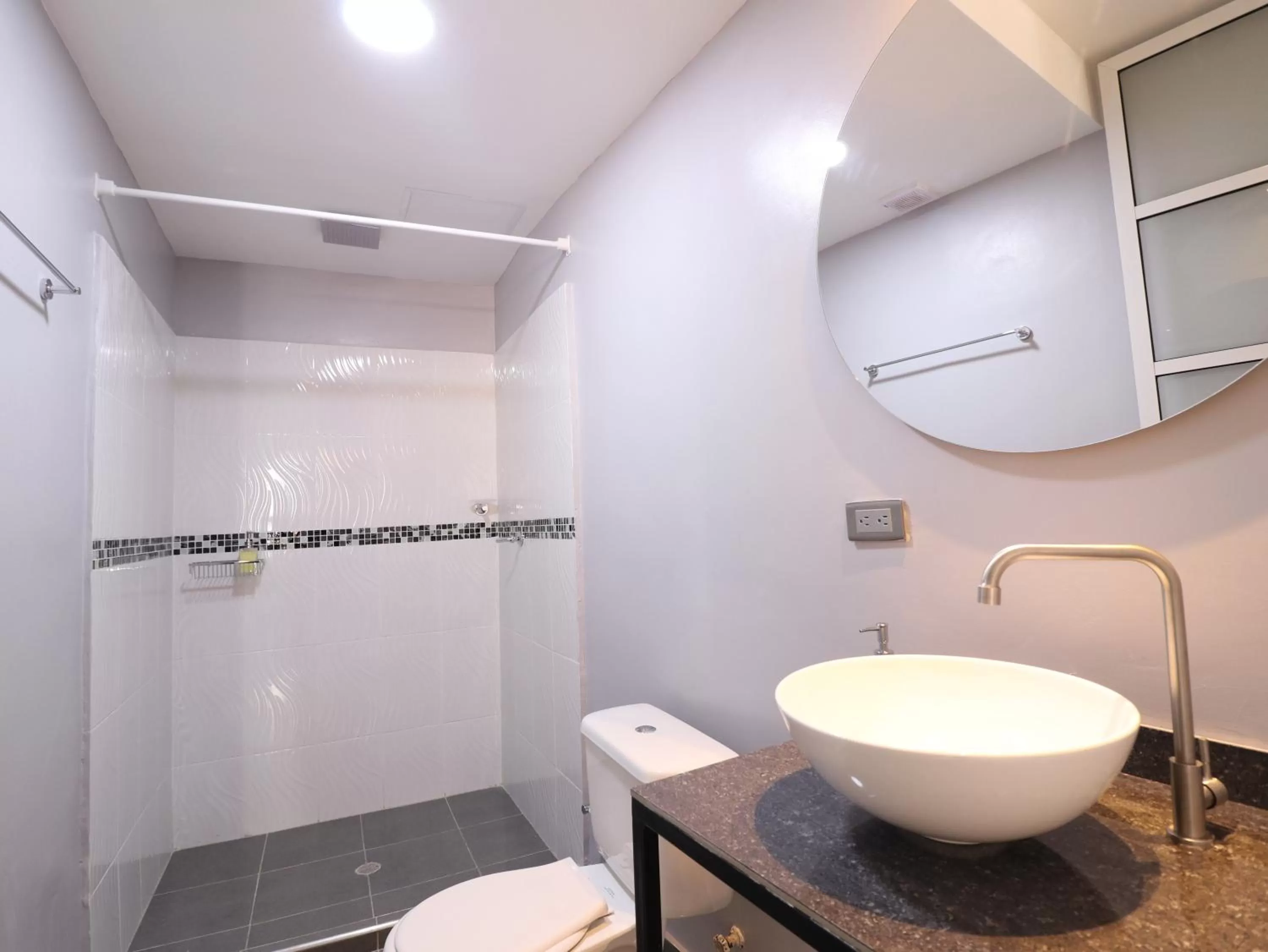 Bathroom in 554 Apartments