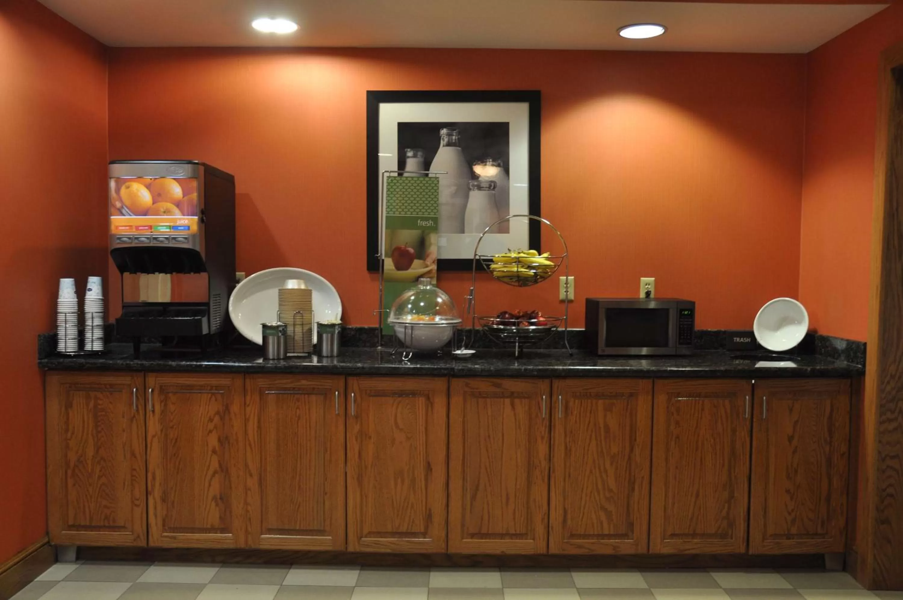 Dining area in Hampton Inn Stony Creek