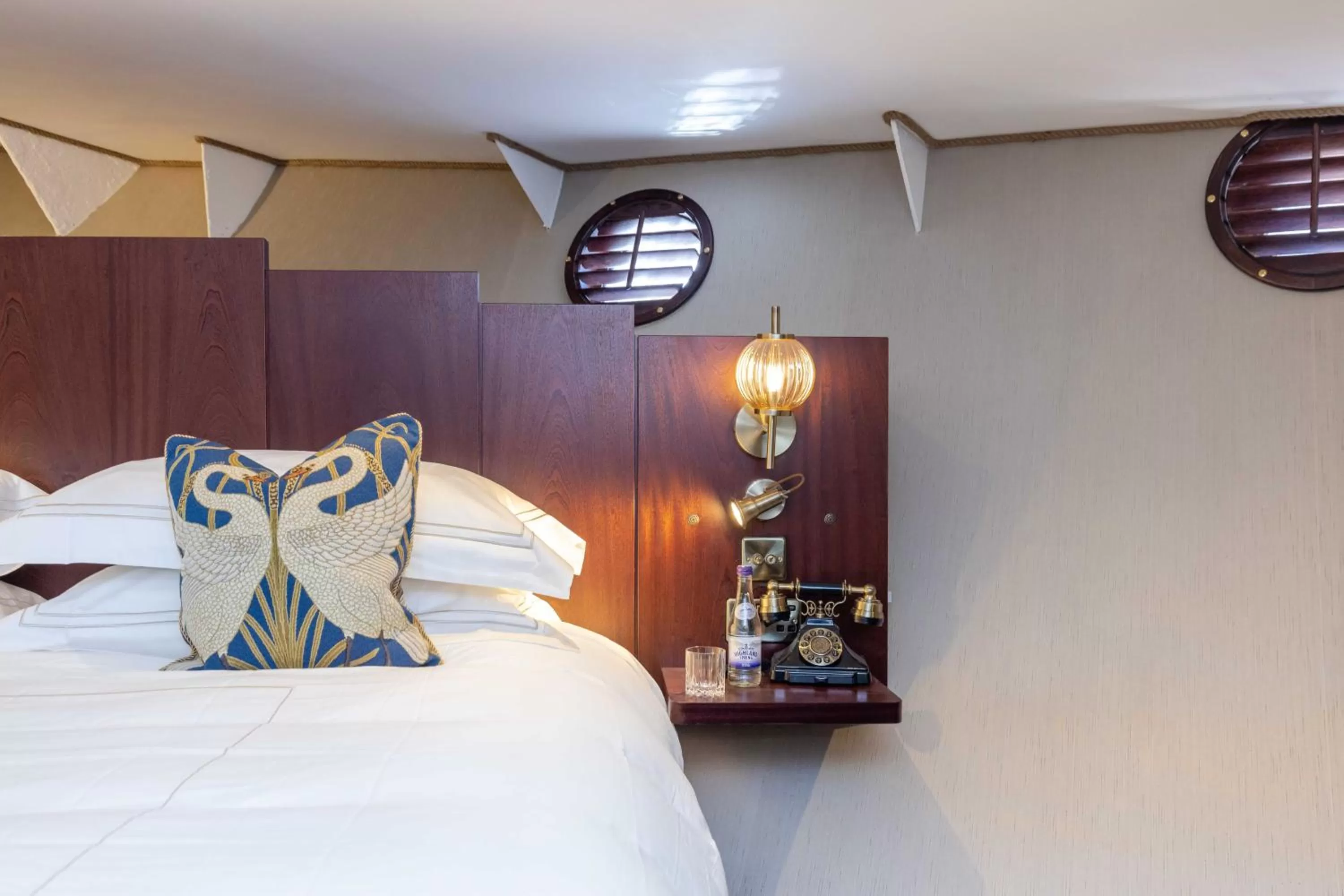 Bed in Ocean Mist Leith