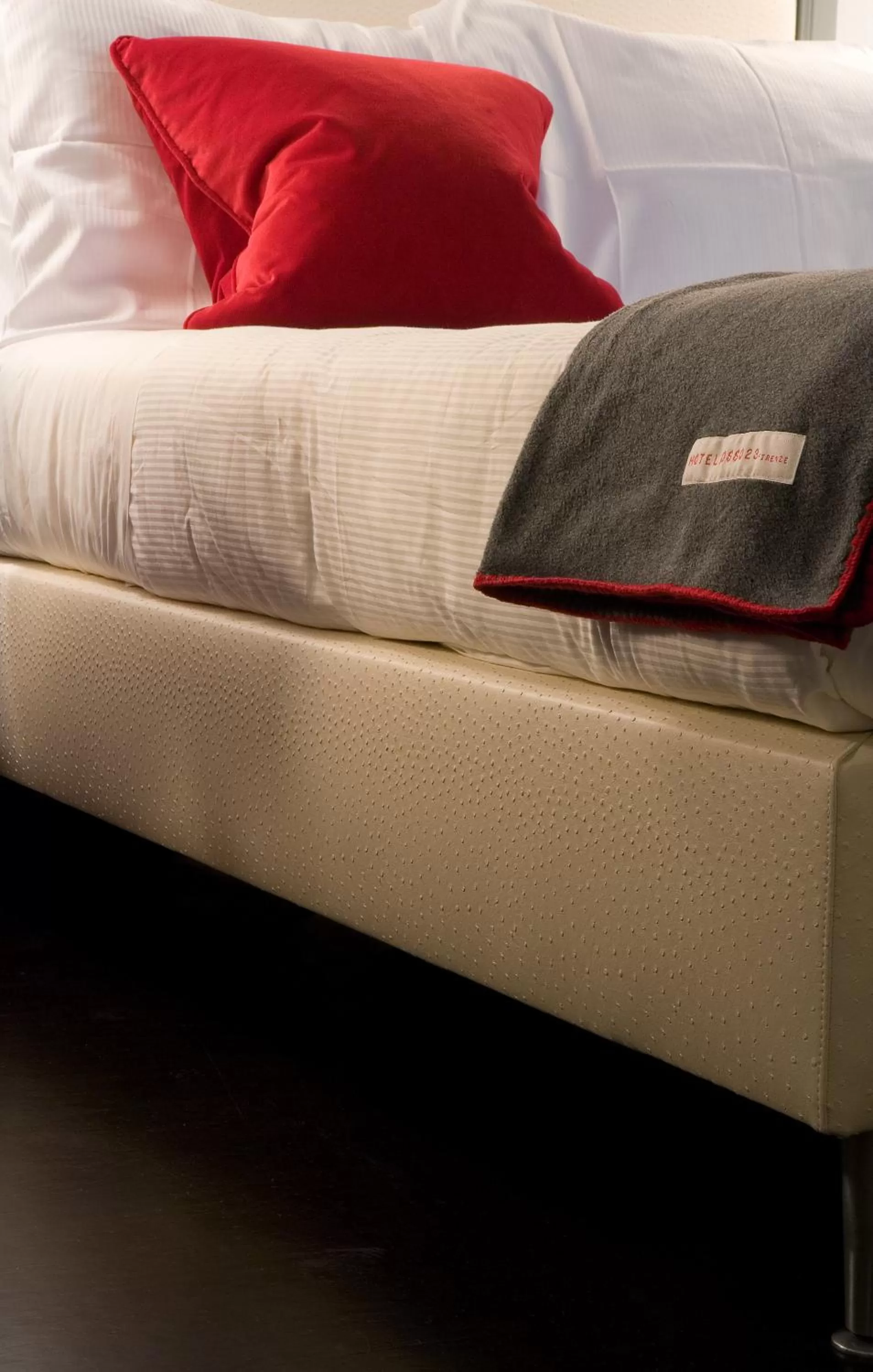 Decorative detail, Bed in Hotel Rosso23 - WTB Hotels