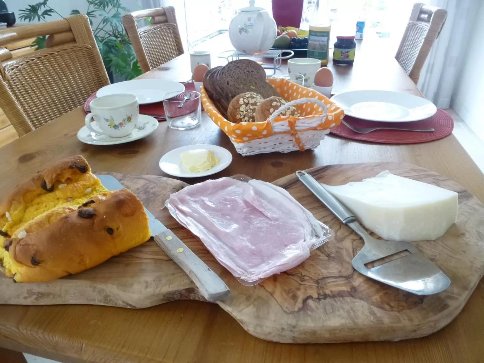 Restaurant/places to eat in Avellano