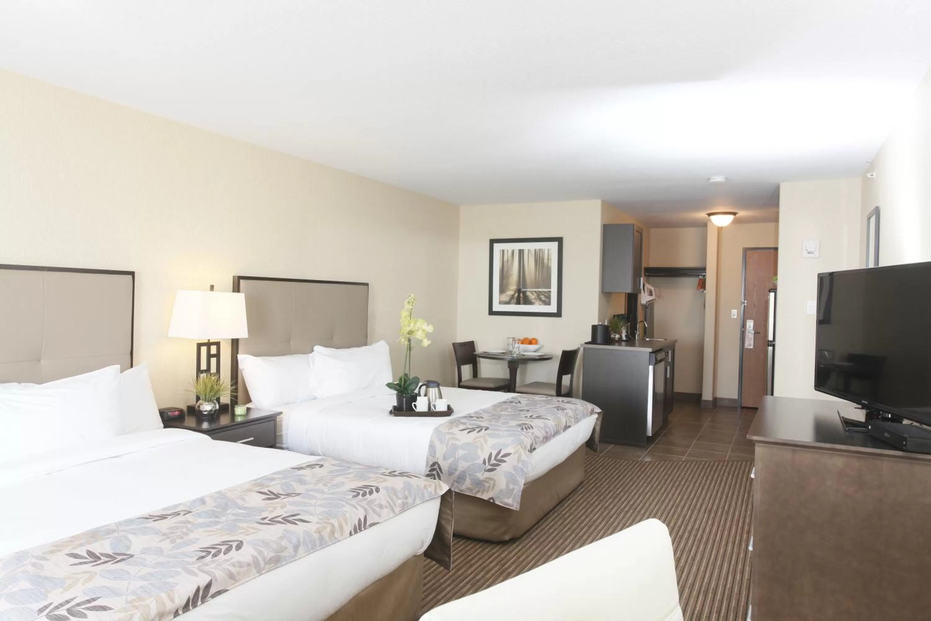 Photo of the whole room, Bed in Pomeroy Inn & Suites at Olds College