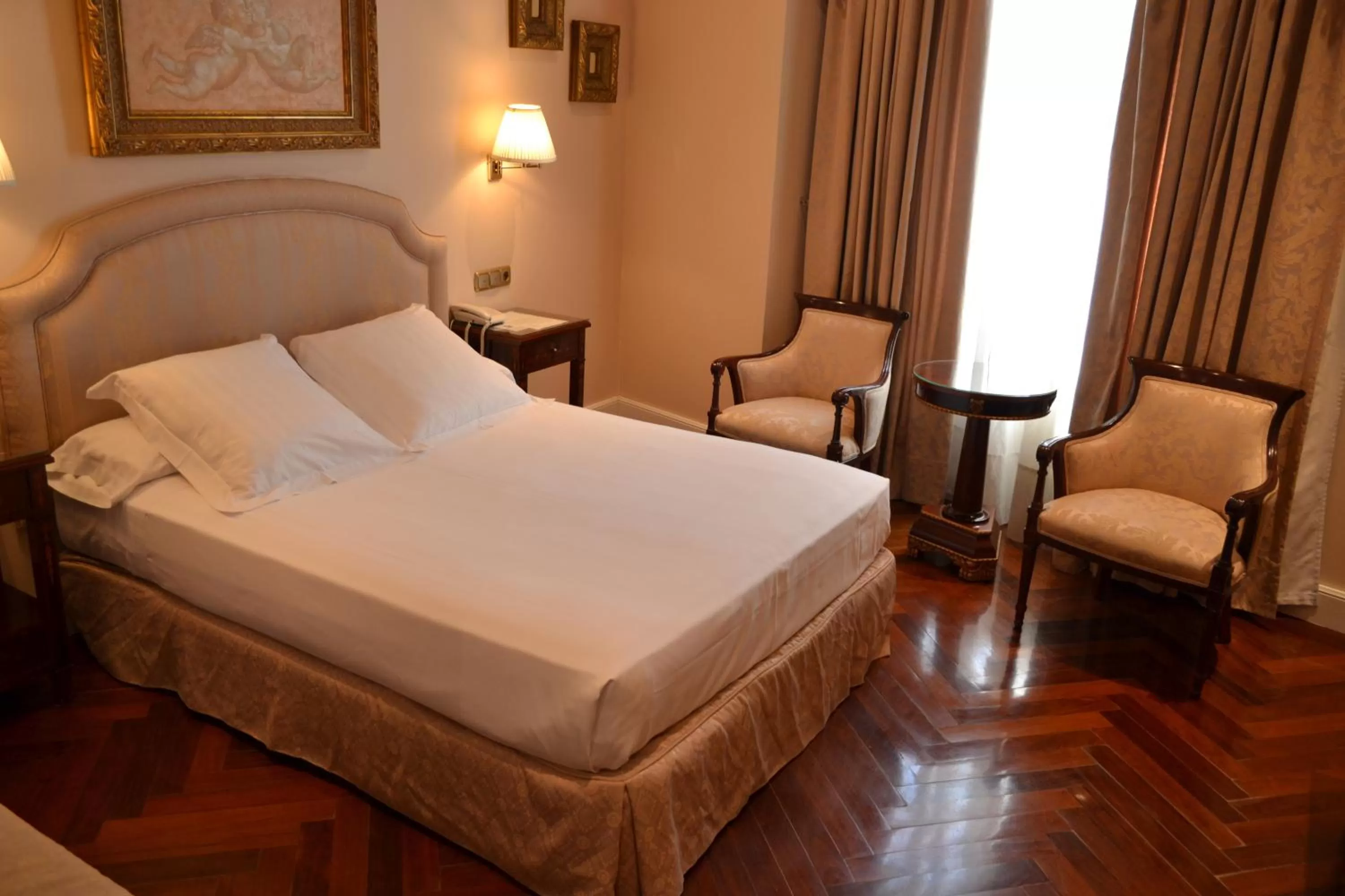 Photo of the whole room, Bed in Hotel Alameda Palace
