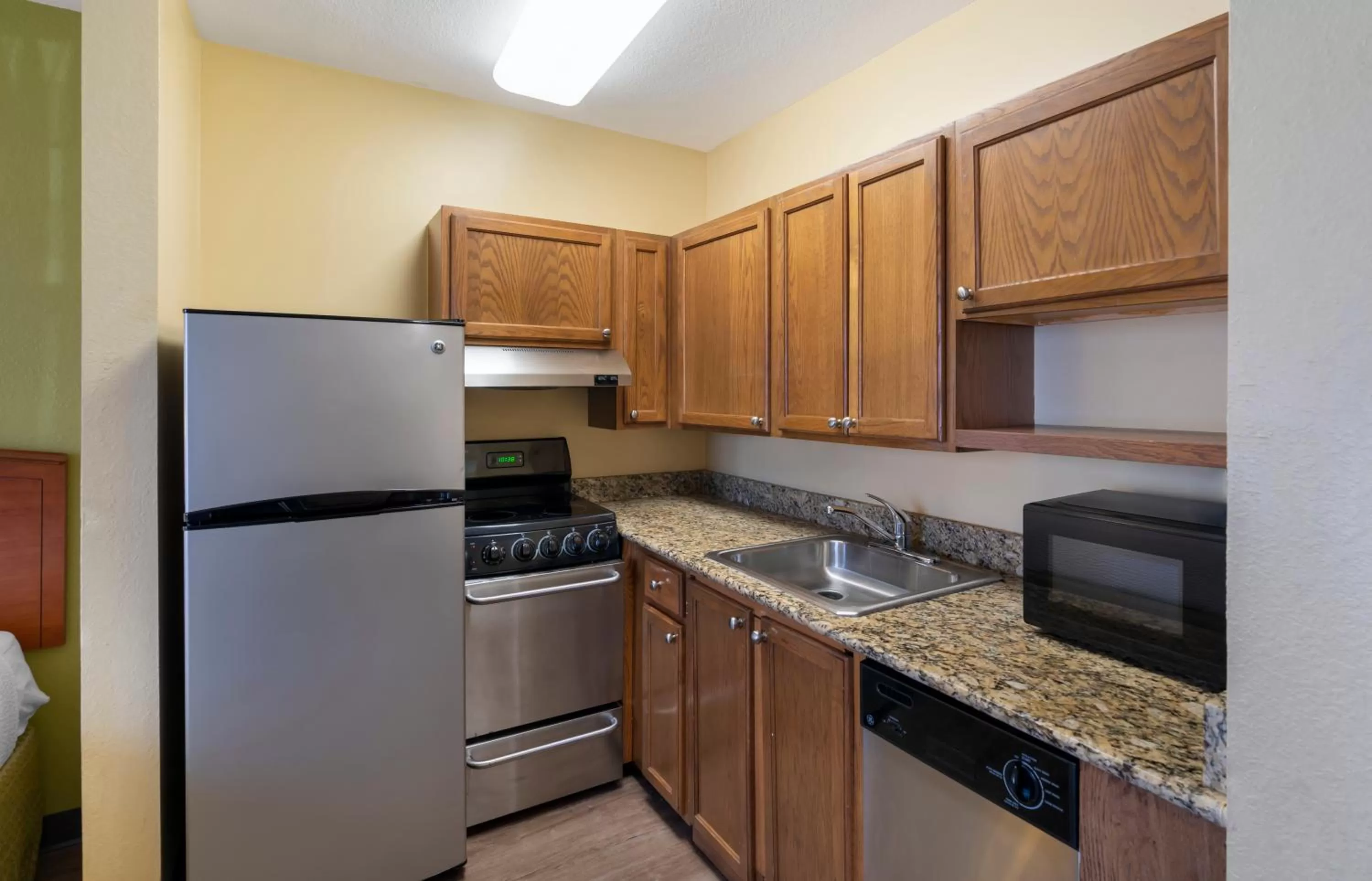 Kitchen or kitchenette in Extended Stay America Suites - Norfolk - Virginia Beach