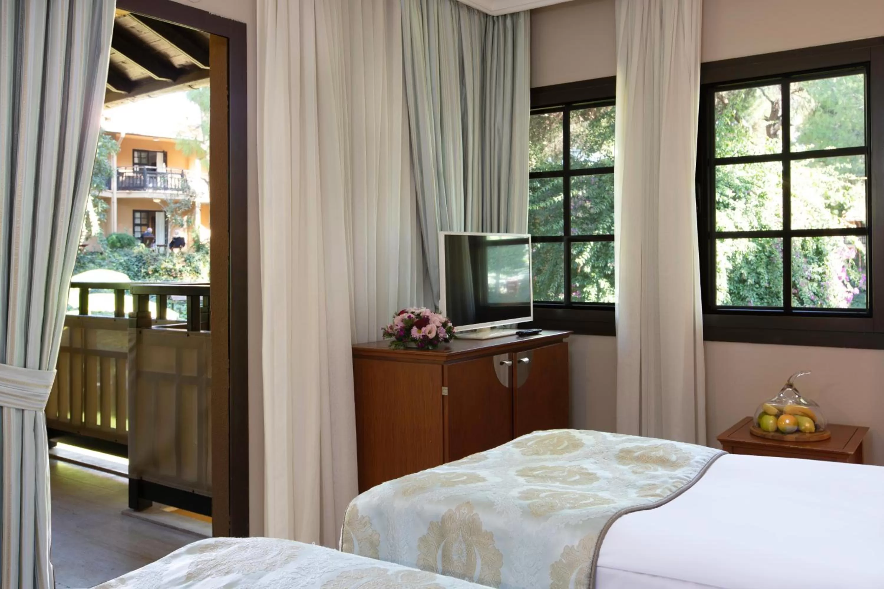 Photo of the whole room, Bed in Asteria Family Resort Belek