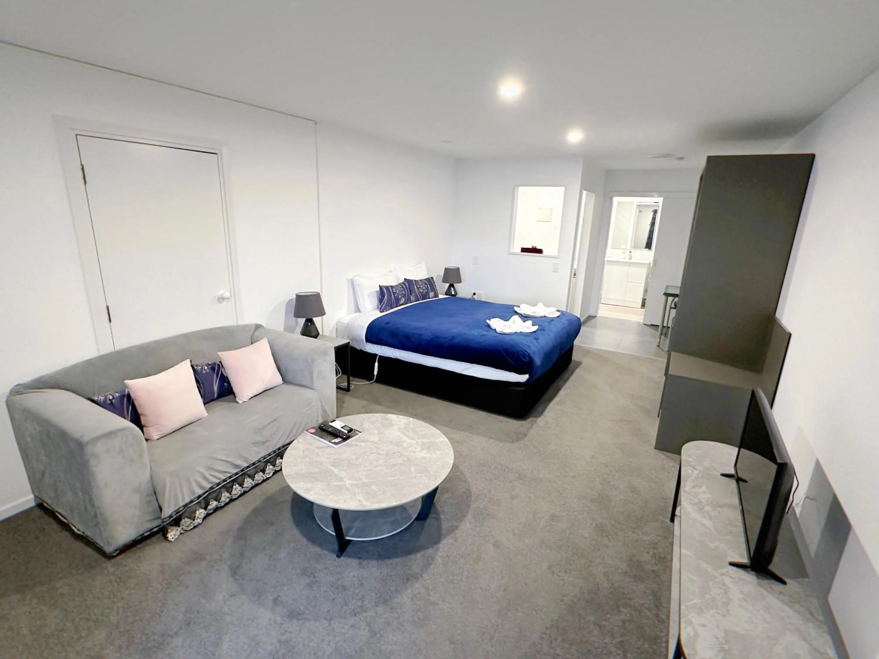 Photo of the whole room, Bed in Brylin Motel