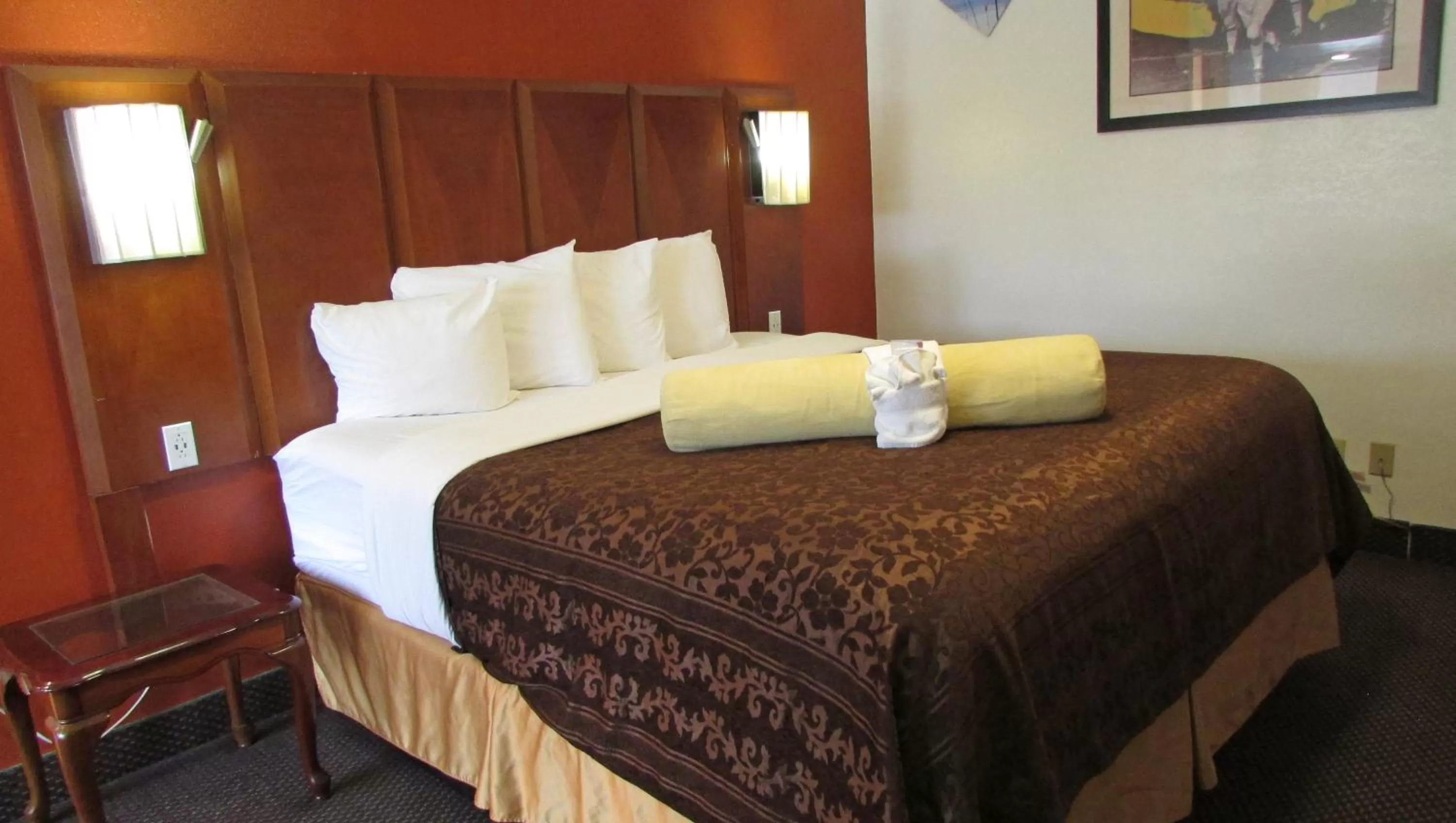 Bedroom, Bed in Mountain Star Inn