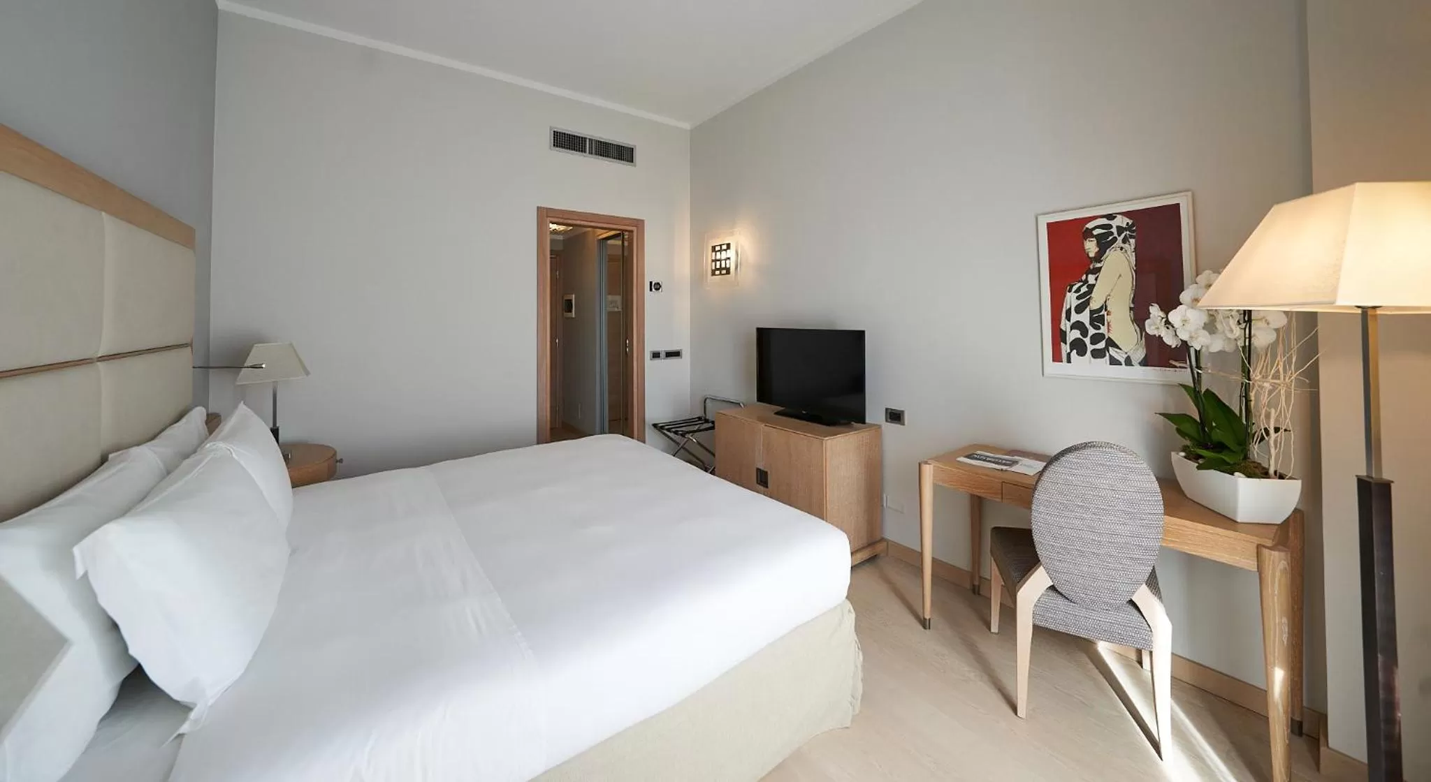 Bedroom, Bed in Hotel Astoria