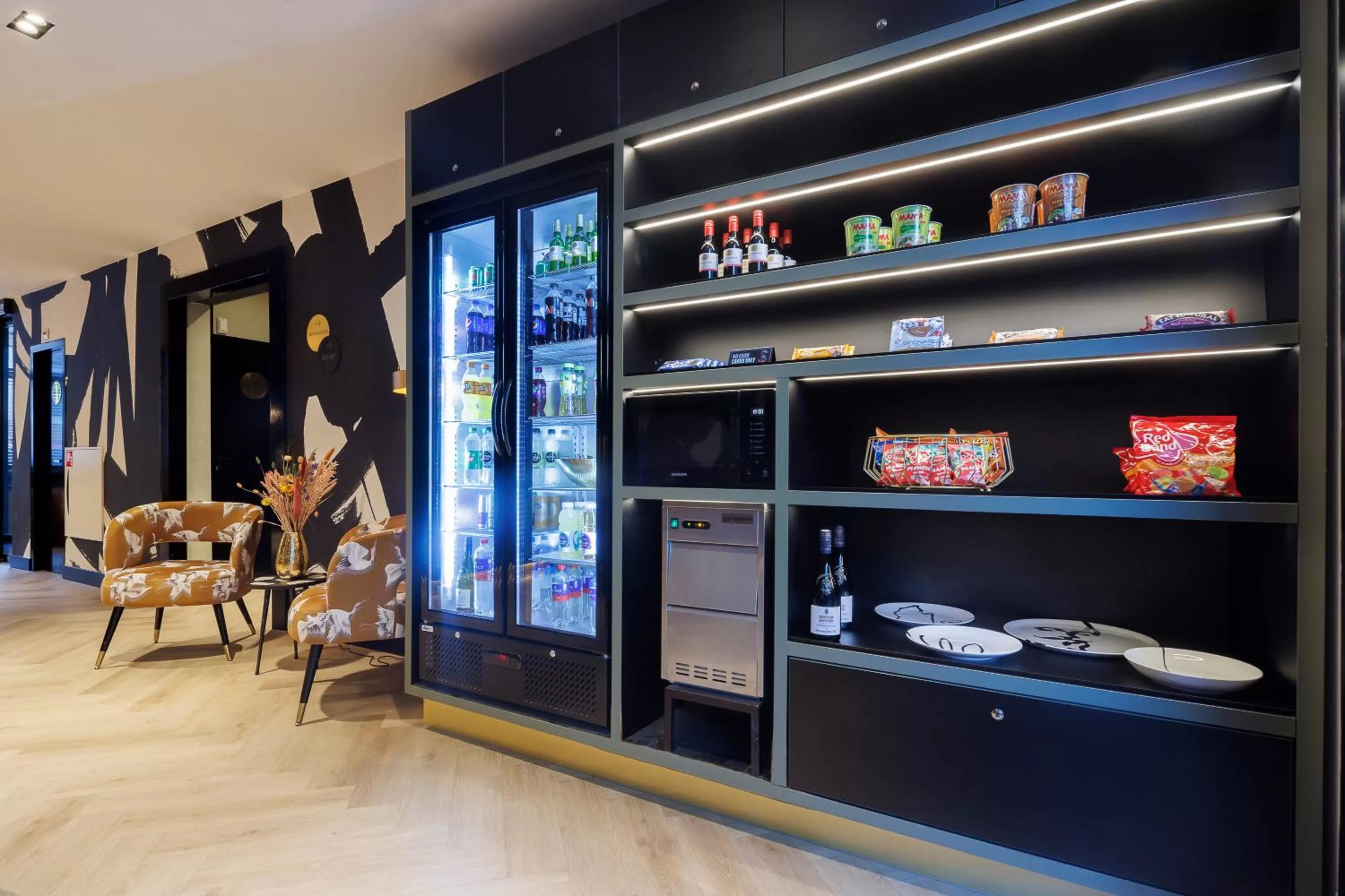 Food and drinks in Huygens Place Amsterdam