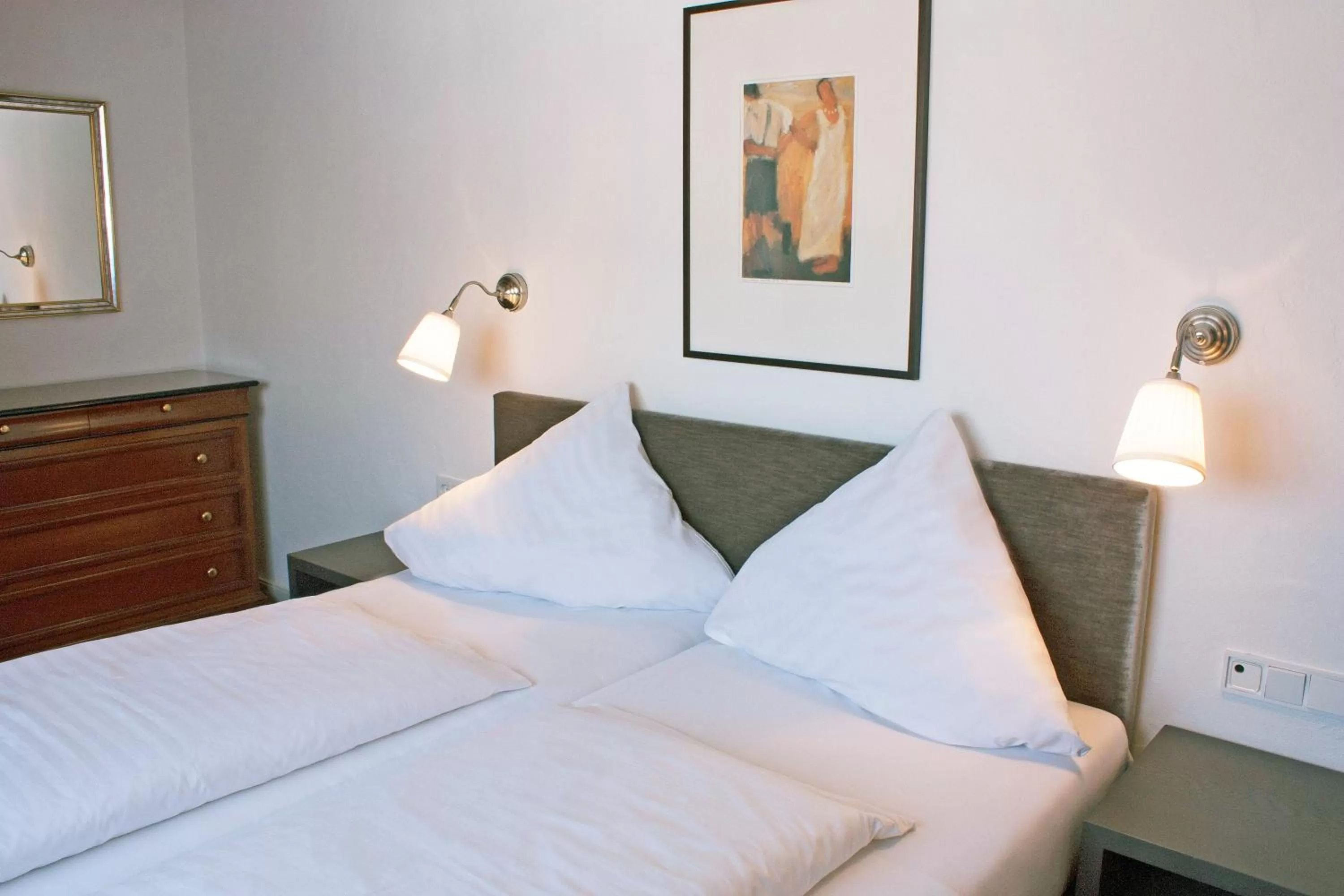 Bedroom, Bed in Hotel Bayerischer Hof