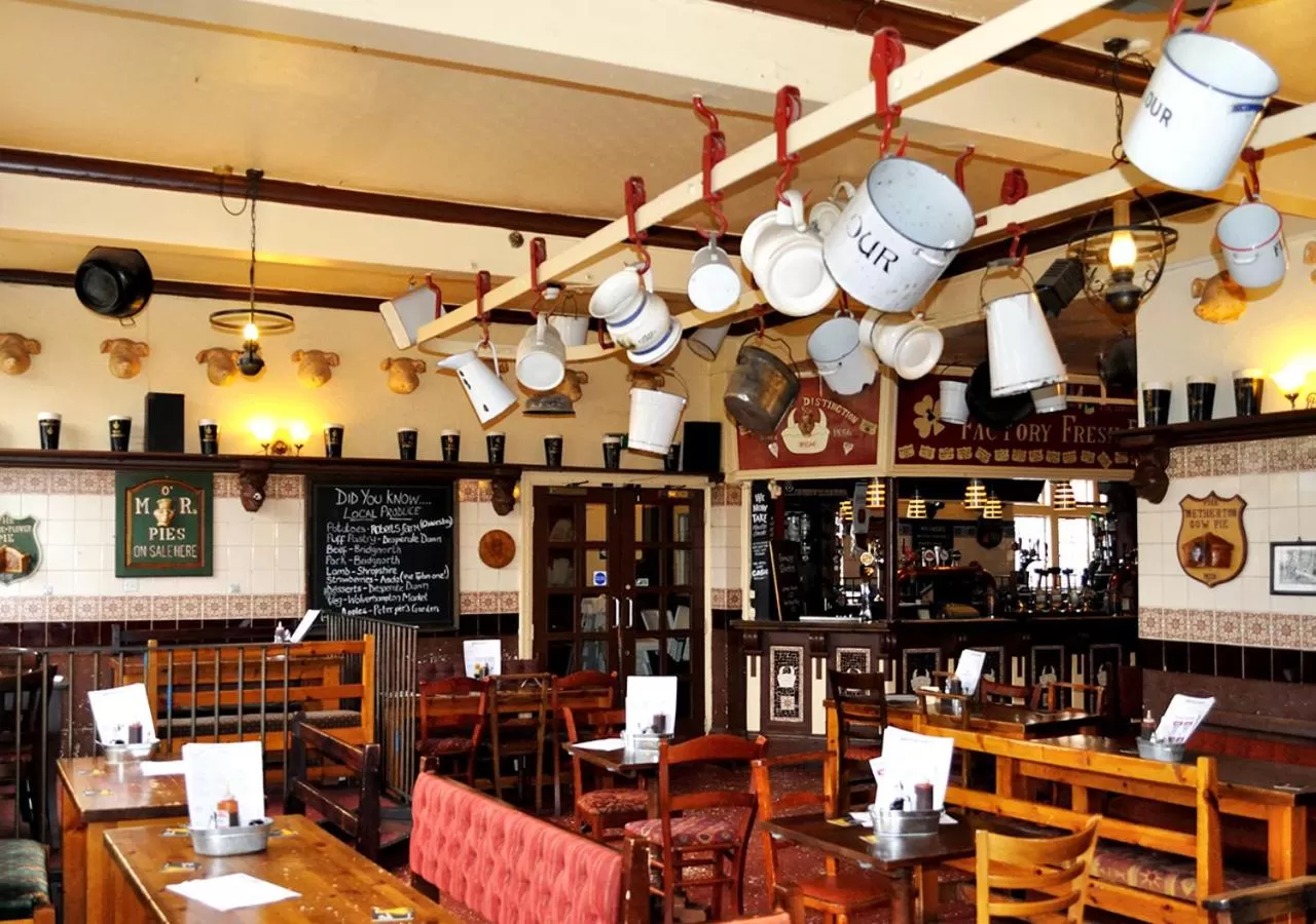 Restaurant/Places to Eat in Mad O'Rourkes Pie Factory