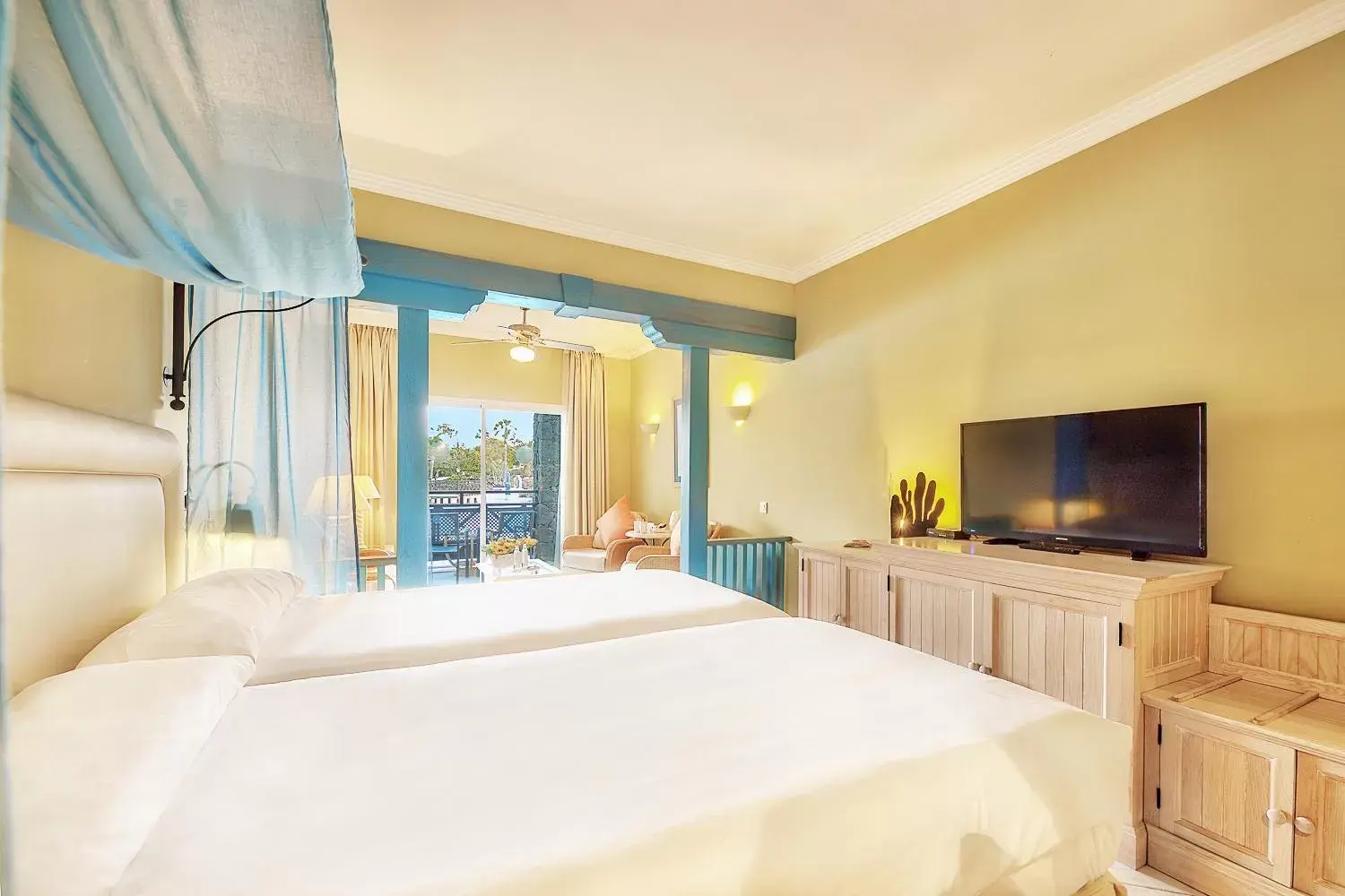 Double or Twin Room (2 Adult + 1 Children) in Hotel LIVVO Volcán Lanzarote Double or Twin Room (2 Adult + 1 Children) in Hotel LIVVO Volcán Lanzarote