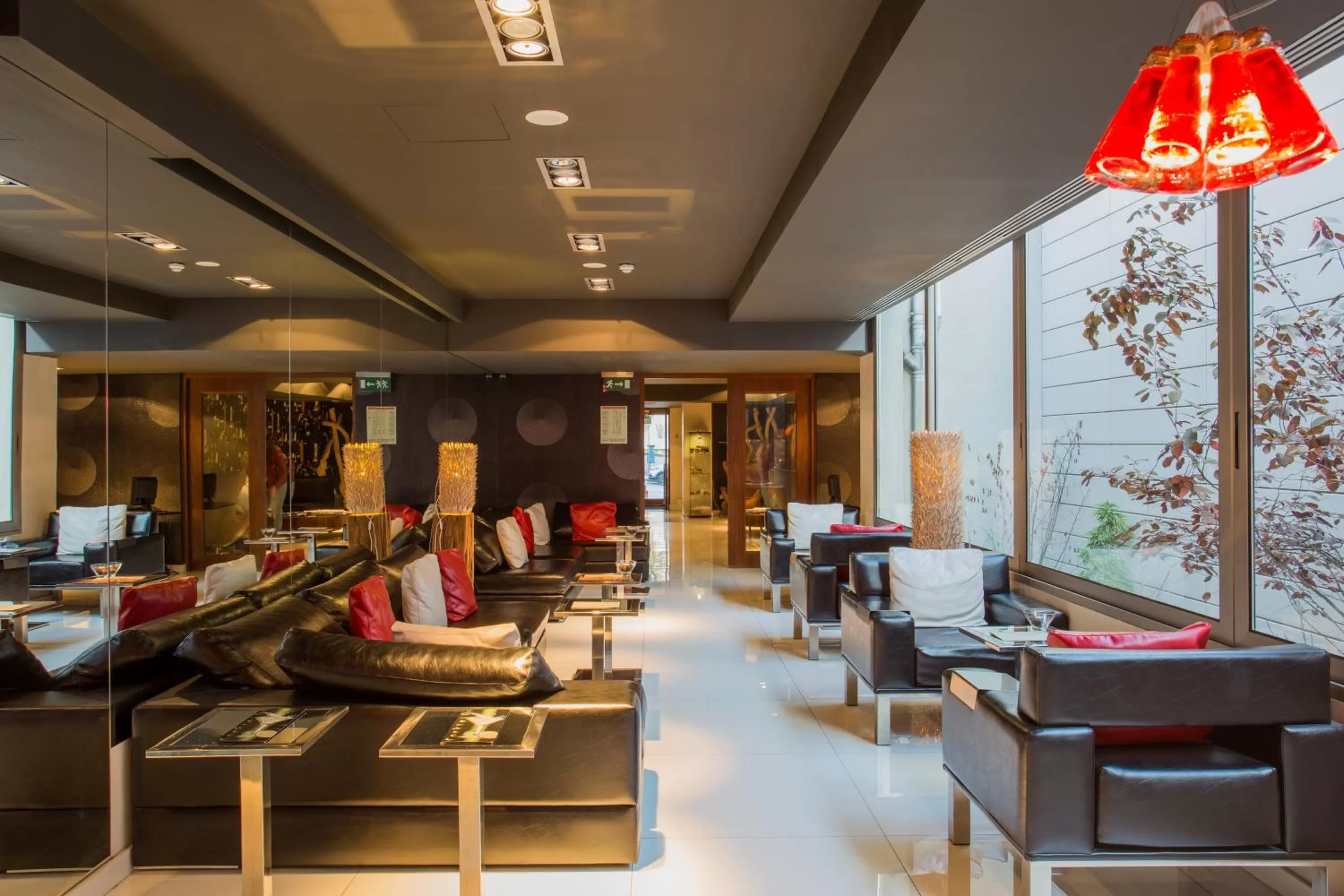 Lounge or bar in Porto Trindade Hotel