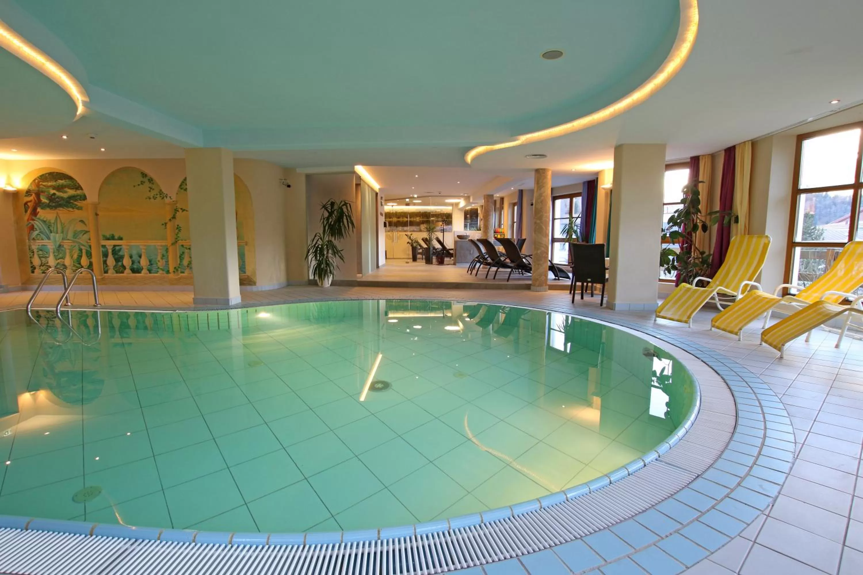 Swimming pool in Hotel Schwarzer Adler