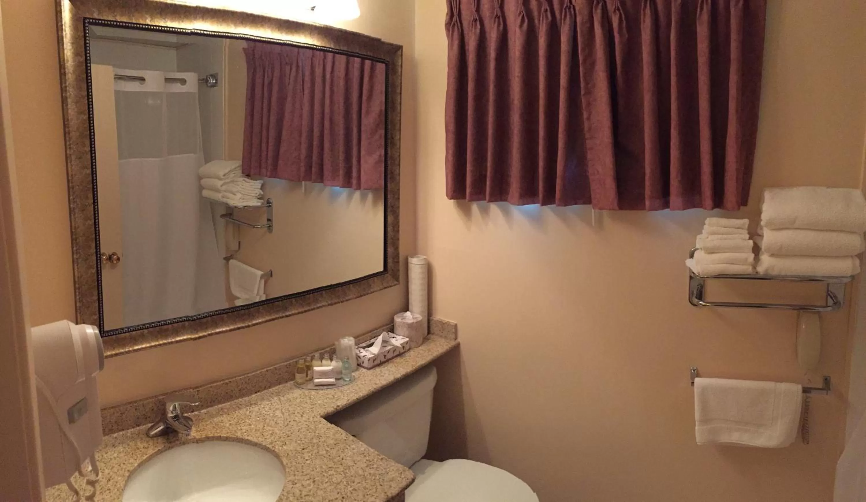 Bathroom in Sword Inn Bancroft