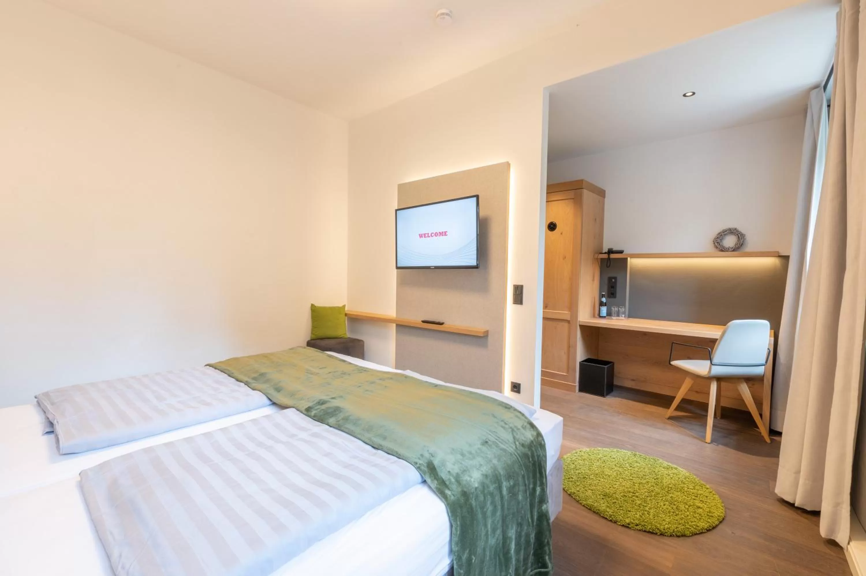 Bed in LANDHOTEL ALTE ZOLLSTATION- Historical Building