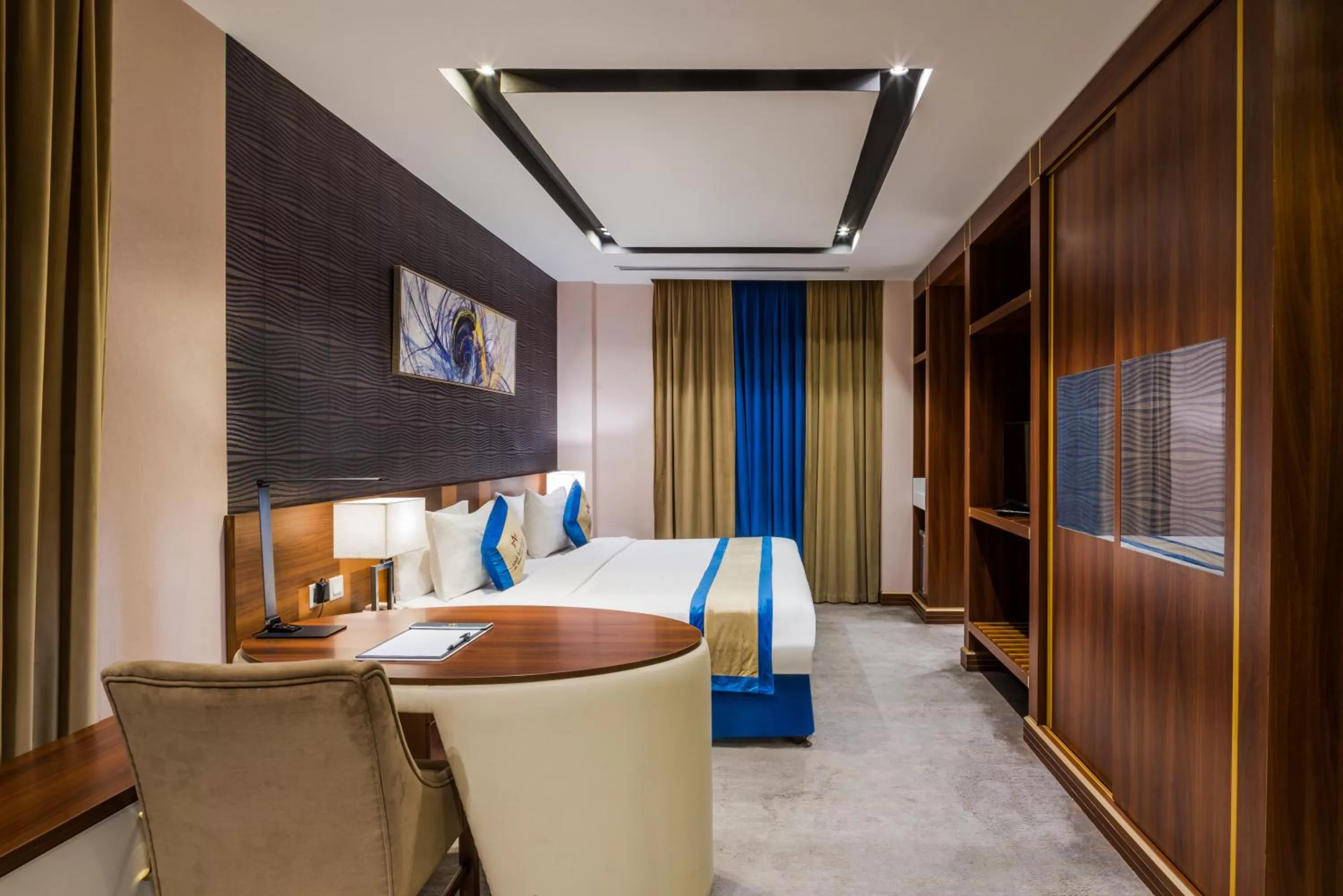 Bed in Al Malqa Elite Hotel