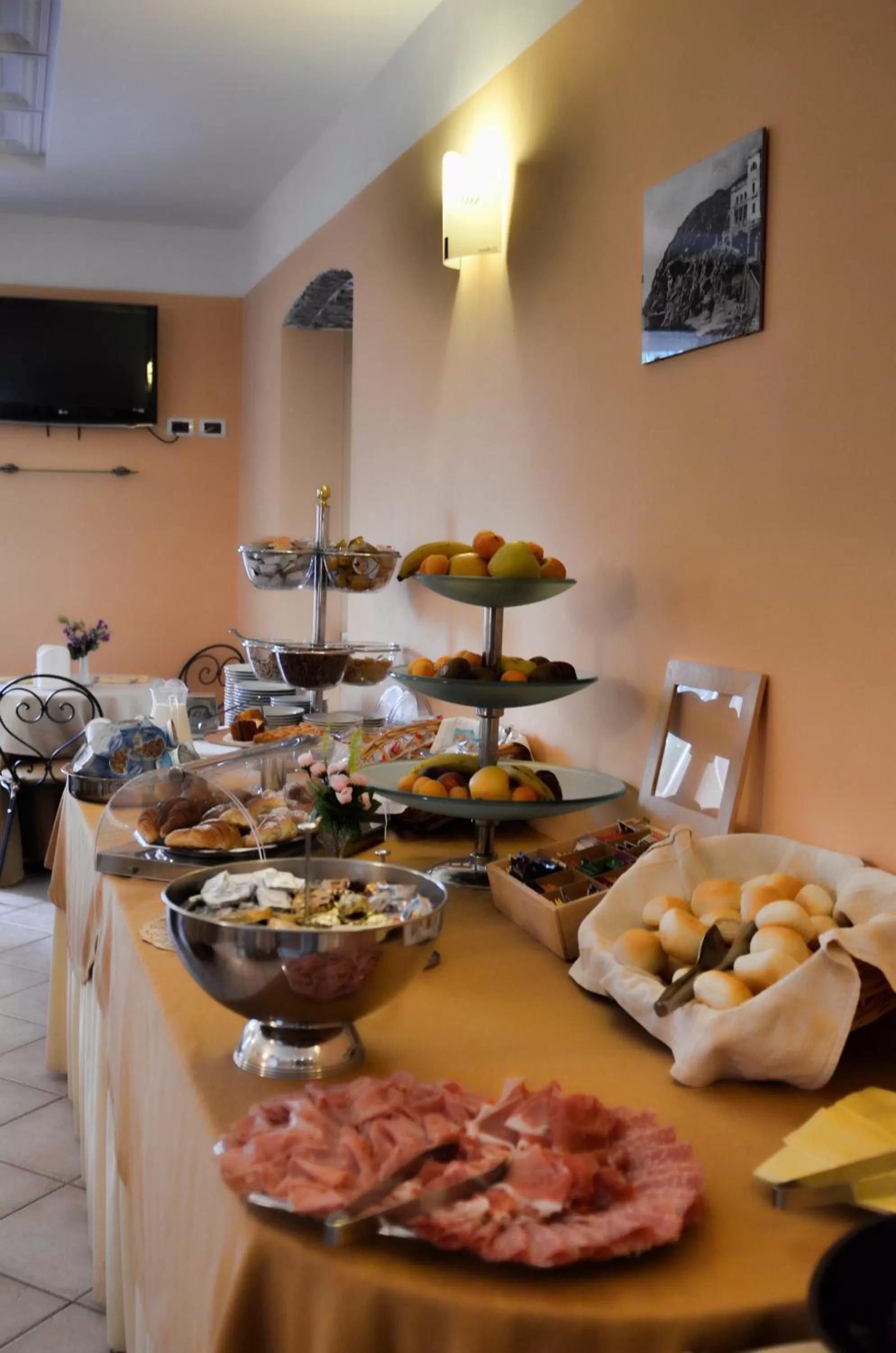 Restaurant/places to eat in Villa Accini