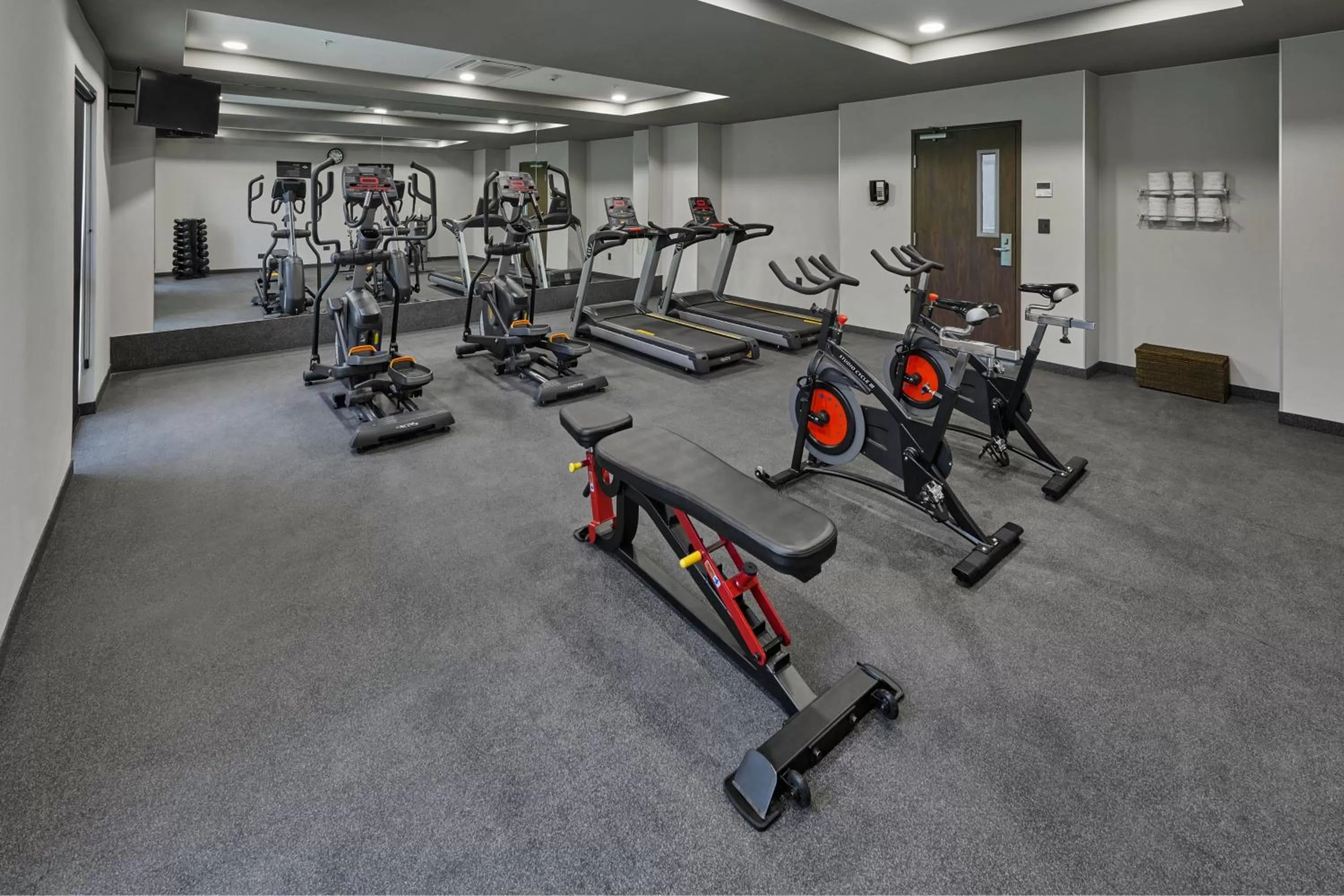 Fitness centre/facilities in City Express by Marriott Ensenada
