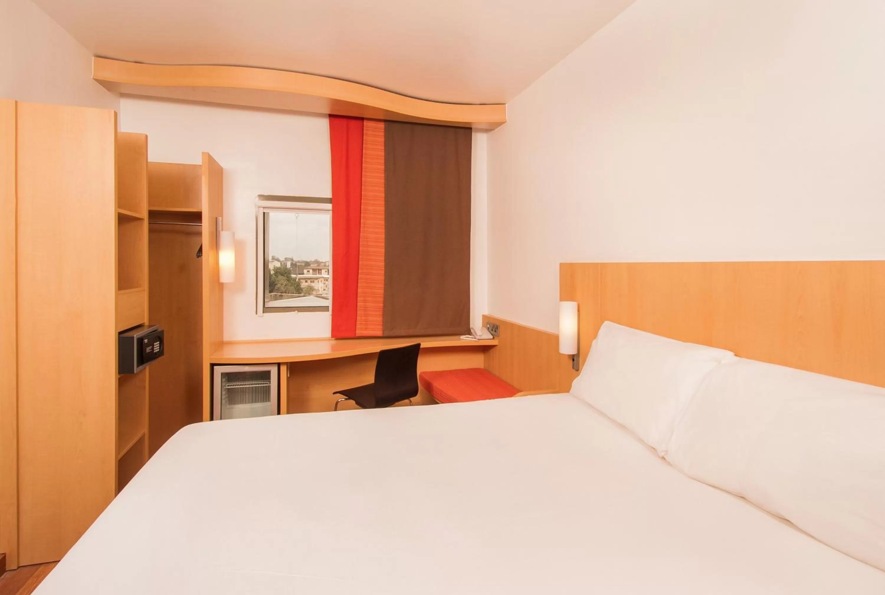 Bedroom, Bed in Ibis Lagos Ikeja